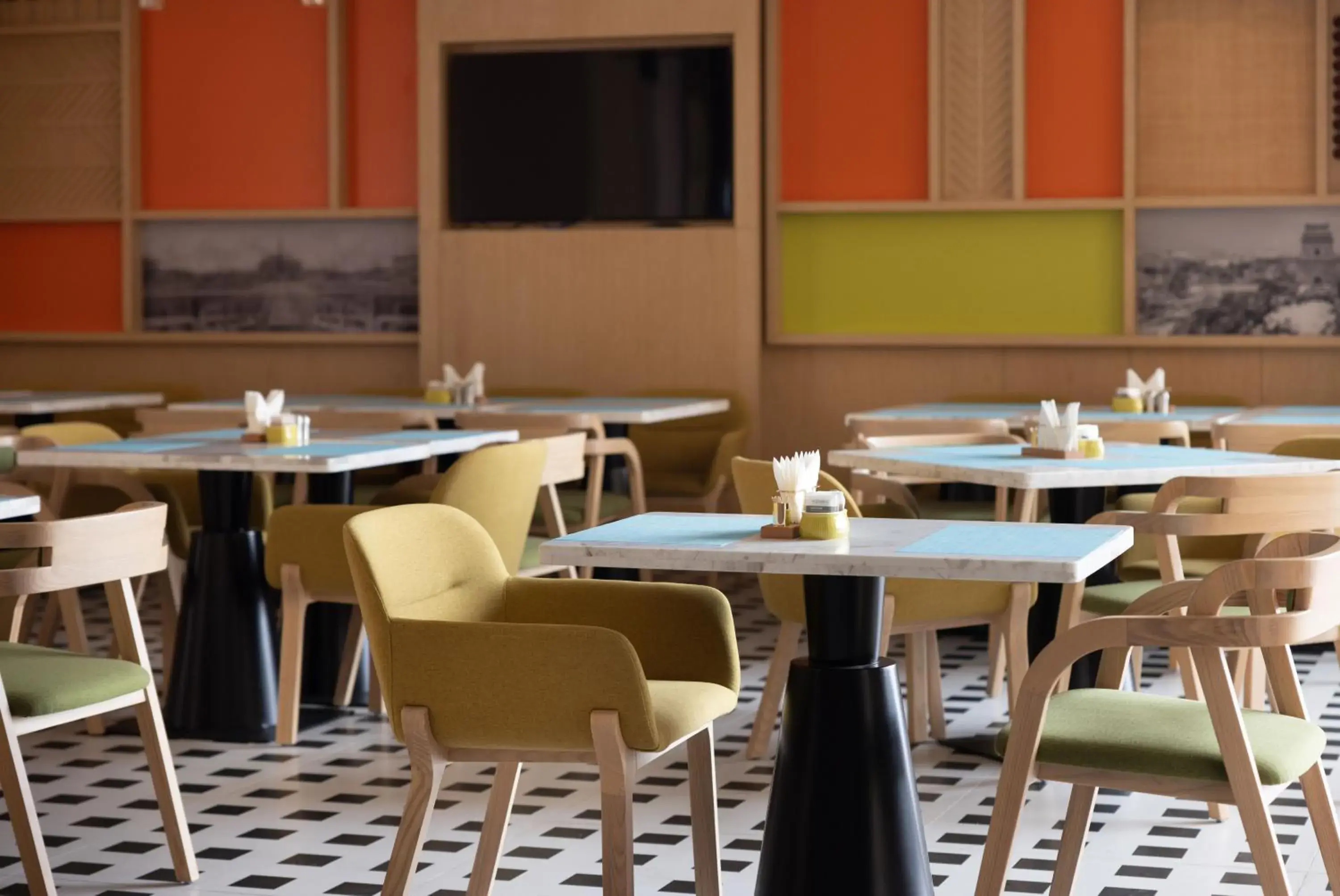 Restaurant/places to eat in Home2 Suites by Hilton Beijing West Station Restaurant/places to eat in Home2 Suites by Hilton Beijing West Station