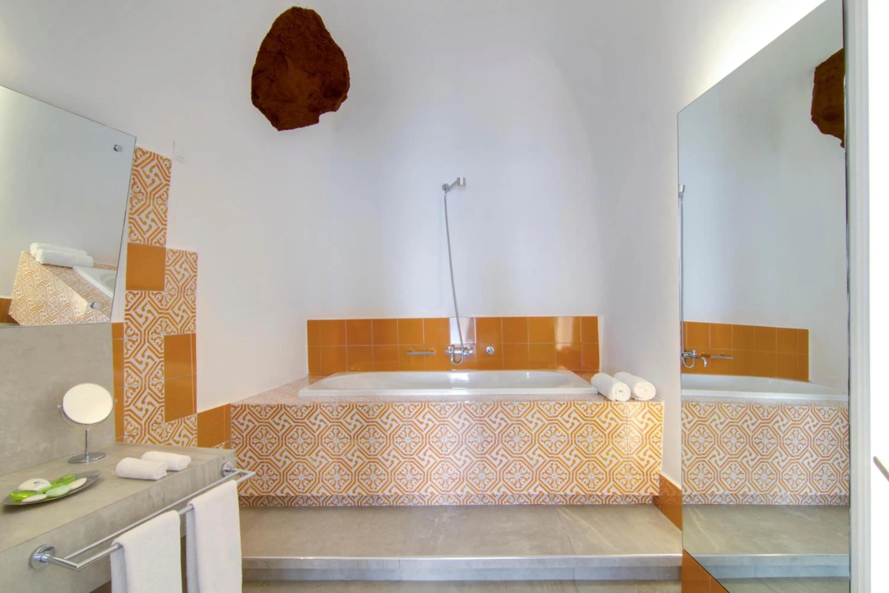 Bathroom, Bed in Santorini Secret Suites & Spa, Small Luxury Hotels of the World
