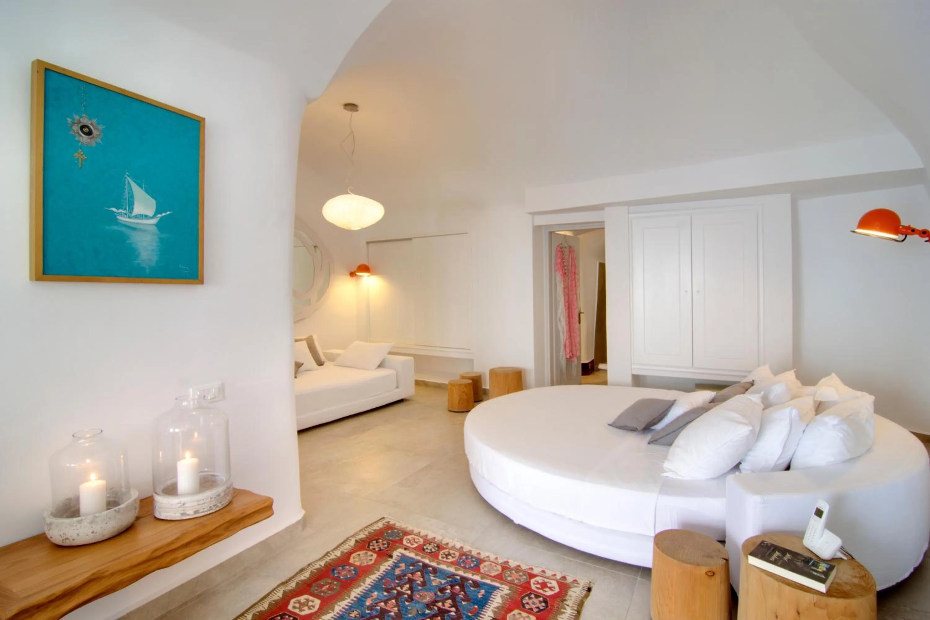 Photo of the whole room, Bed in Santorini Secret Suites & Spa, Small Luxury Hotels of the World
