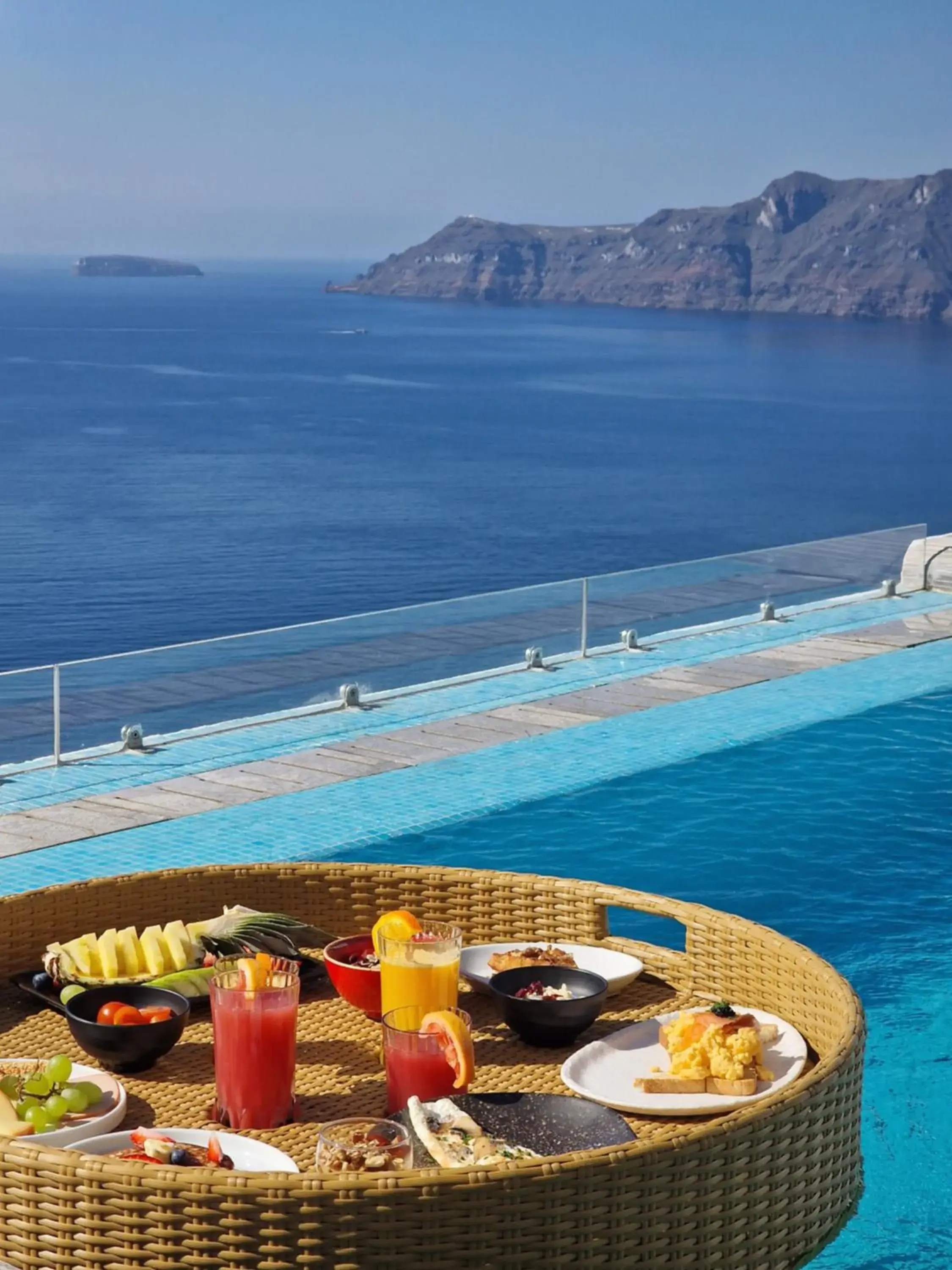 Food and drinks in Santorini Secret Suites & Spa, Small Luxury Hotels of the World Food and drinks in Santorini Secret Suites & Spa, Small Luxury Hotels of the World
