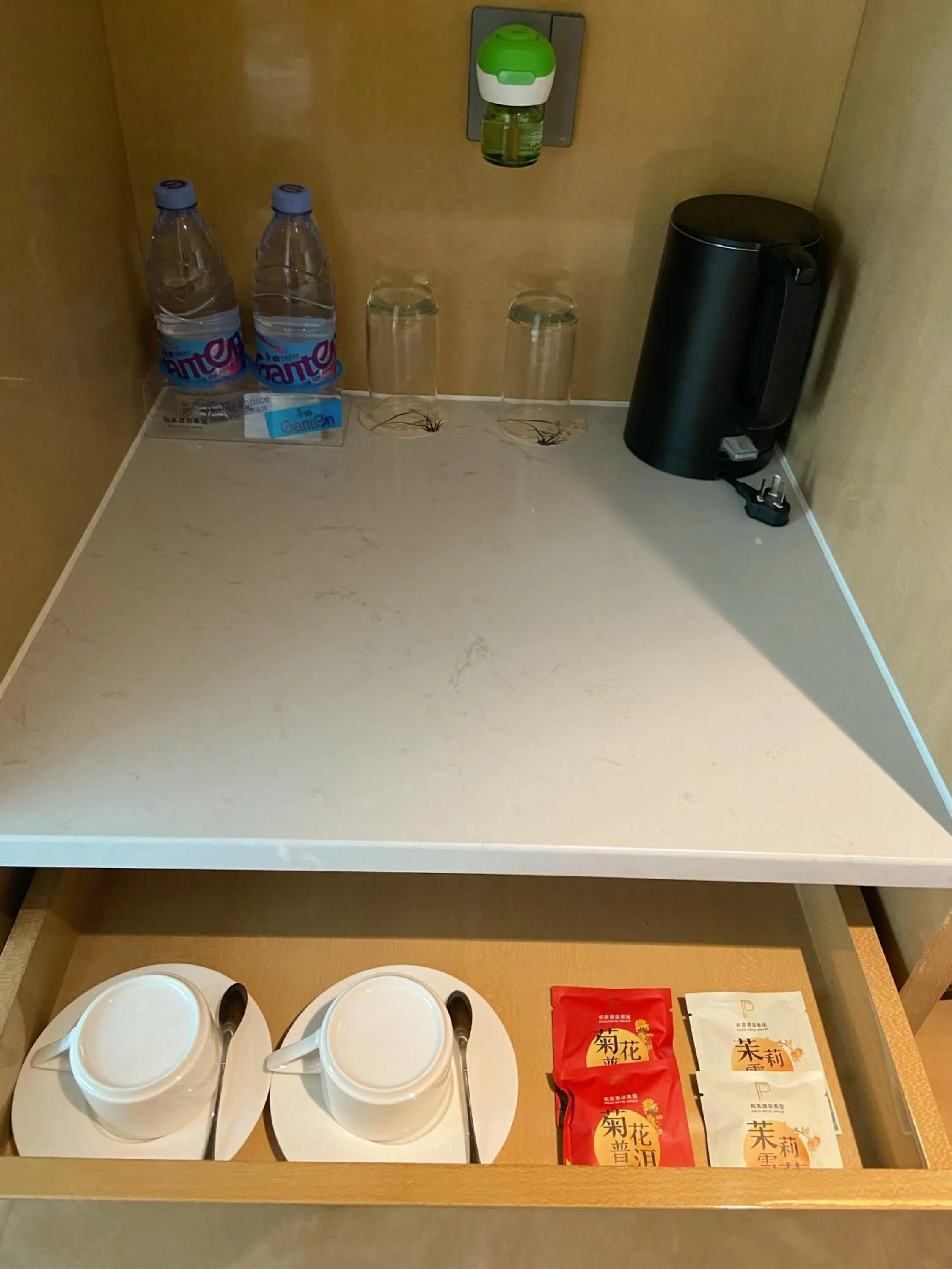 Coffee/tea facilities in Paco Hotel Shenzhen Luohu Port