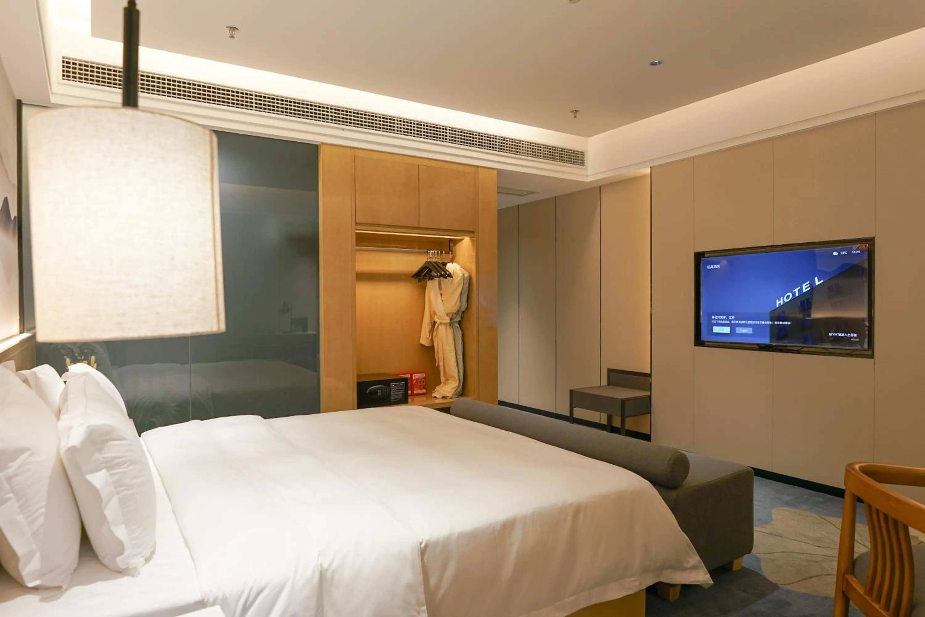 Bedroom, Bed in Paco Hotel Shenzhen Luohu Port