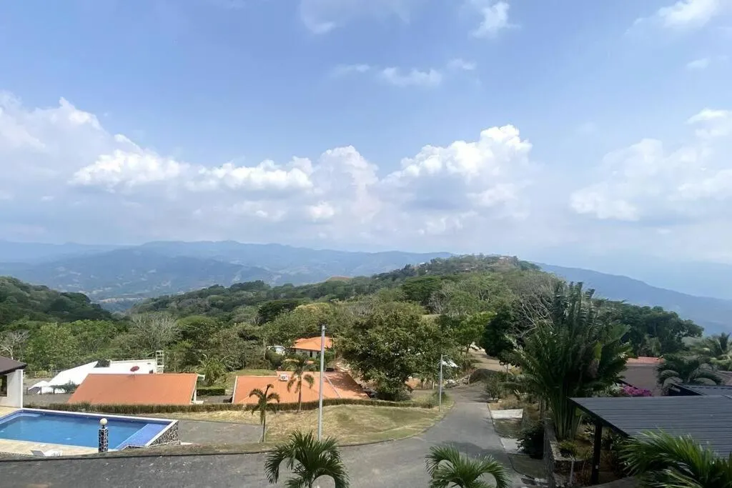 Casa Linda. Peaceful & Comfortable!