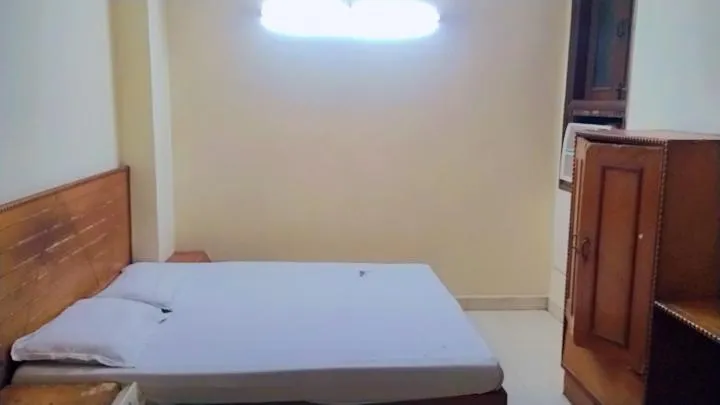 Bed in Hotel Maharaja Continental - New Delhi