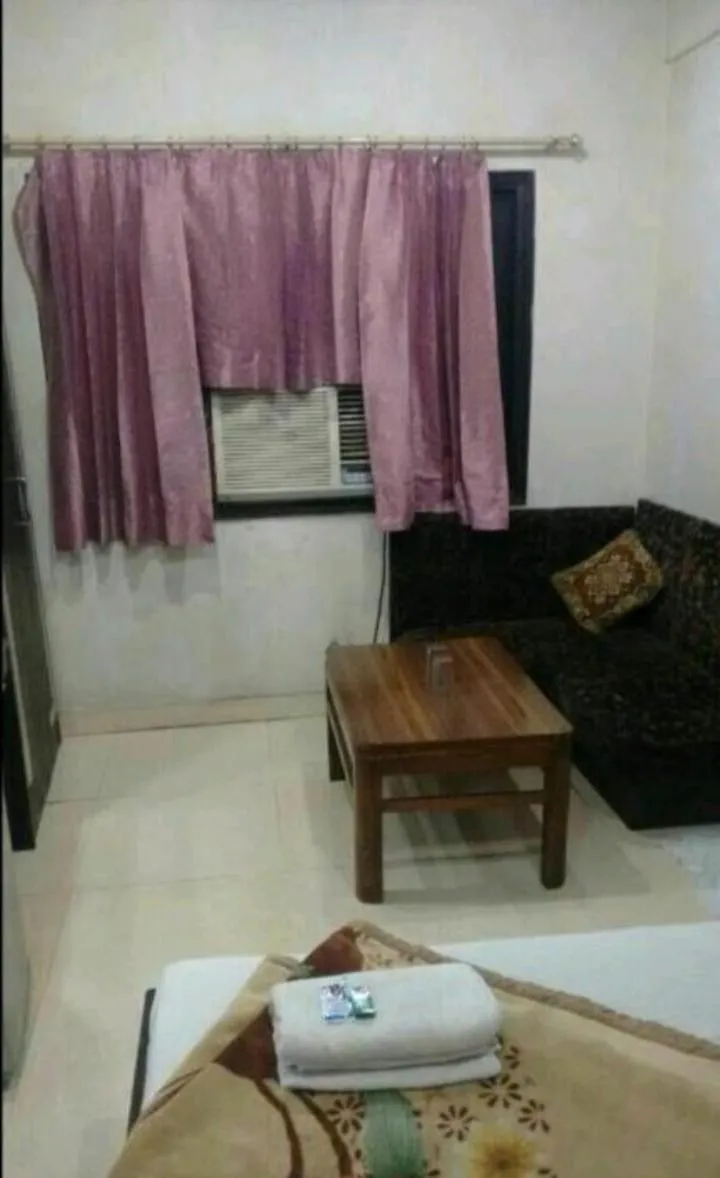 Bed in Hotel Maharaja Continental - New Delhi