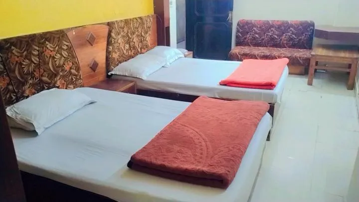 Bed in Hotel Maharaja Continental - New Delhi