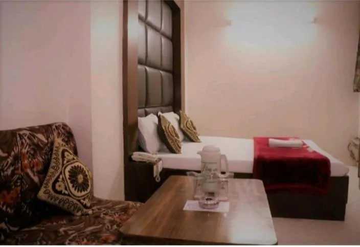 Bed in Hotel Maharaja Continental - New Delhi