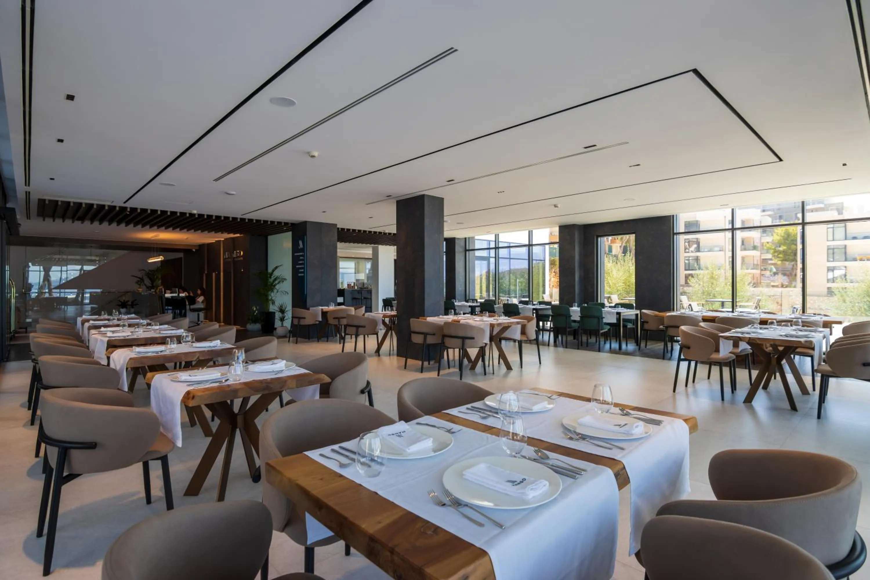 Restaurant/places to eat in Mango Luxury Resorts