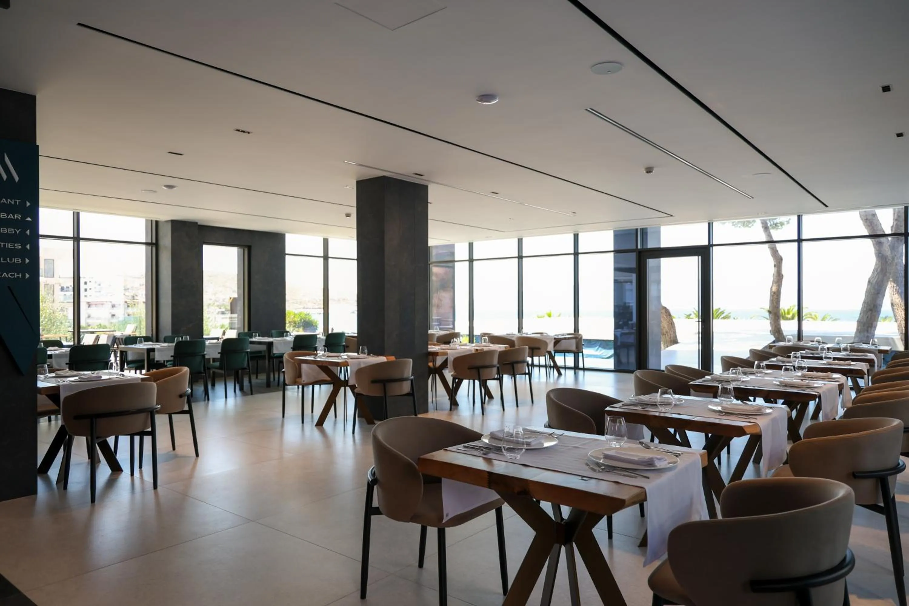 Restaurant/places to eat in Mango Luxury Resorts