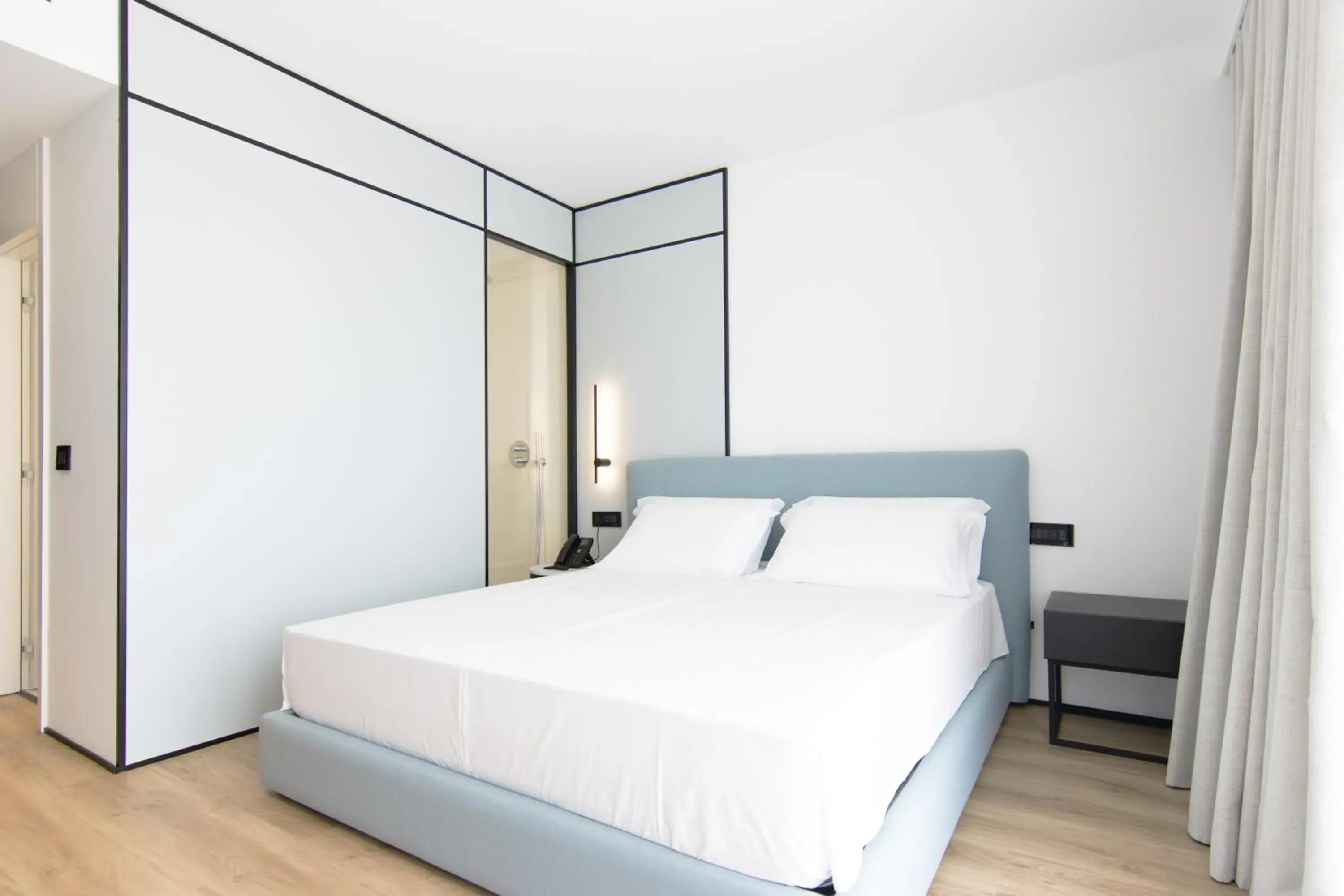 Deluxe Double Room with Sea View in Mango Luxury Resorts Deluxe Double Room with Sea View in Mango Luxury Resorts