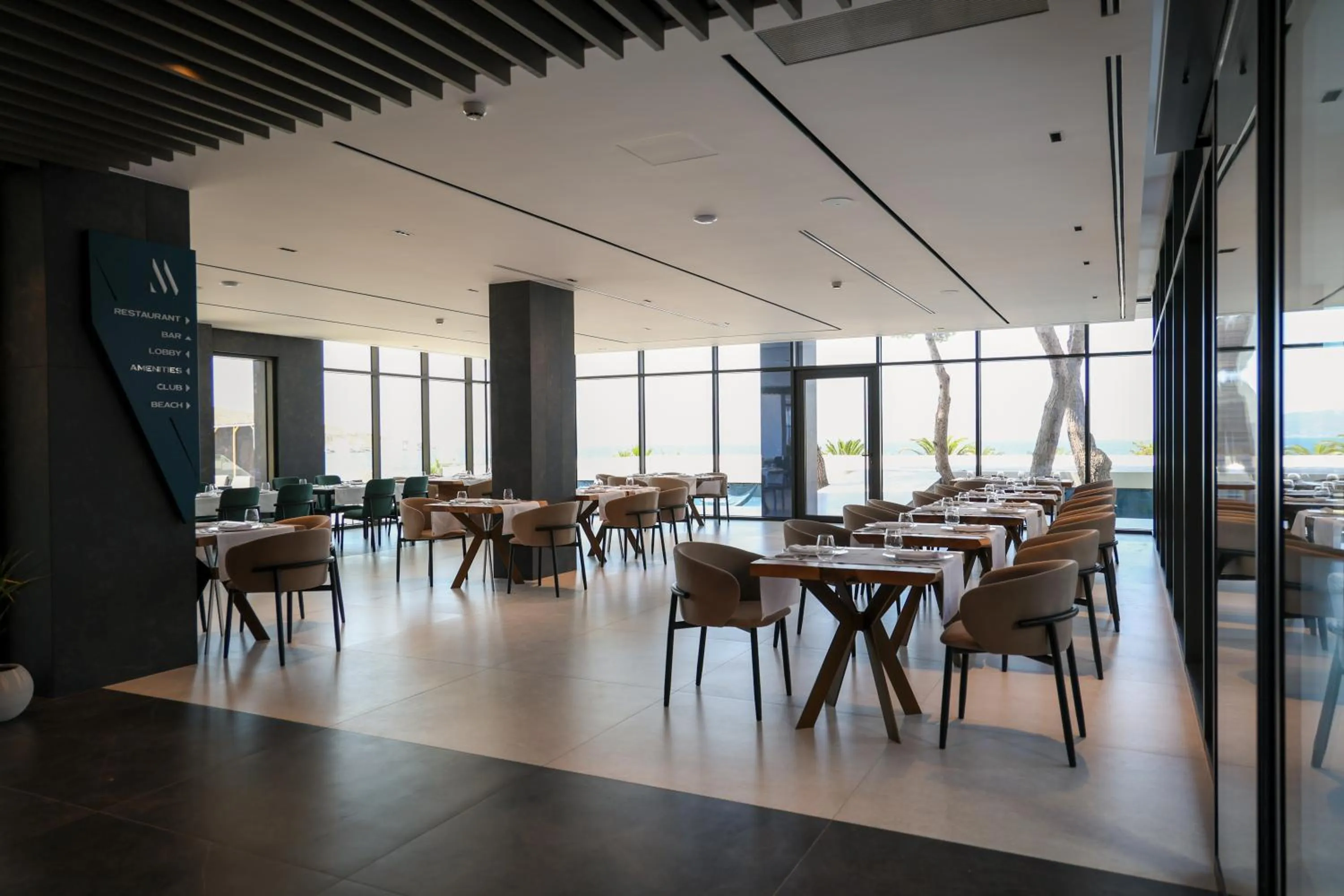 Restaurant/places to eat in Mango Luxury Resorts