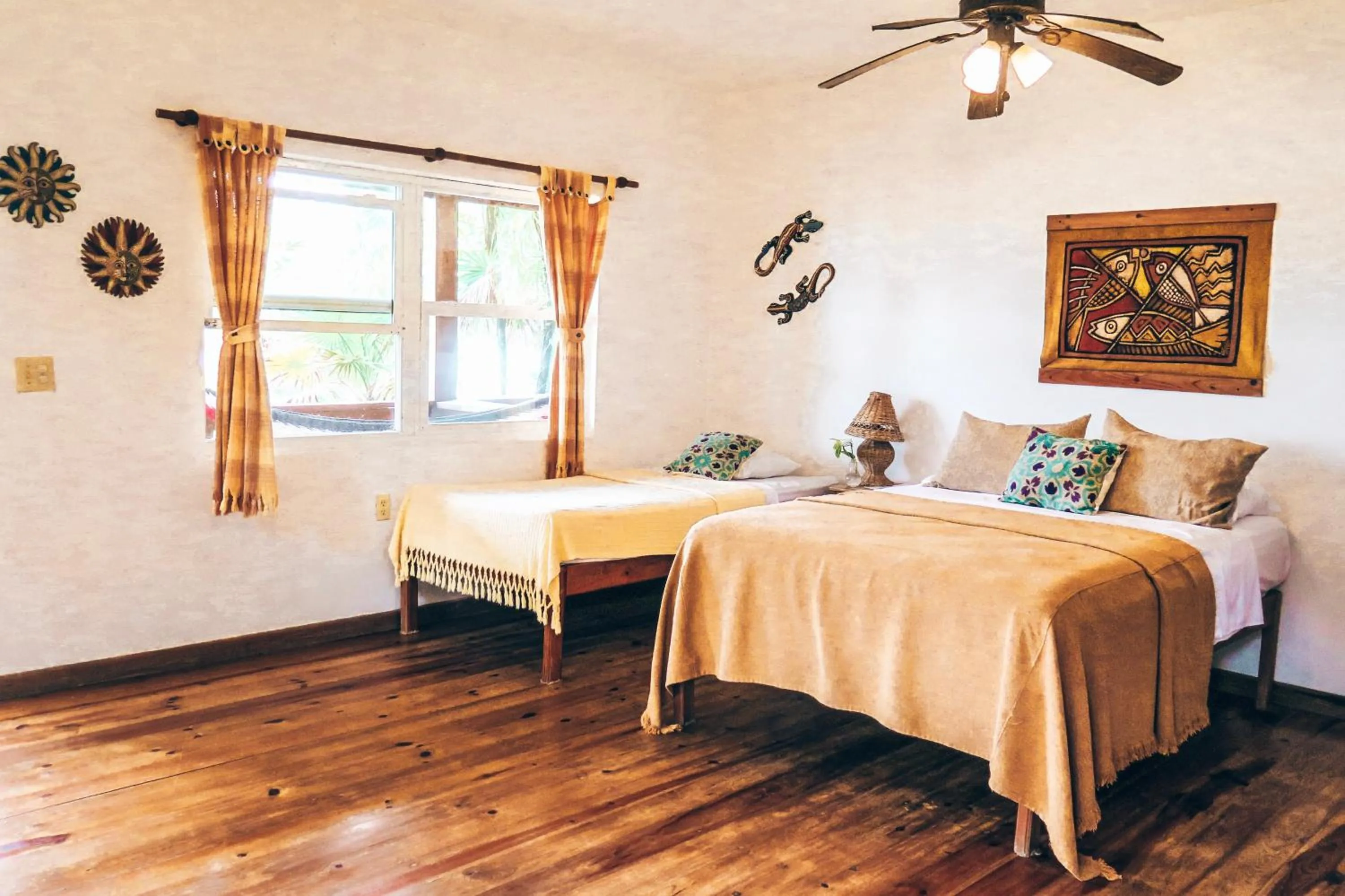 Photo of the whole room, Bed in Hotel Posada Las Orquídeas,West End