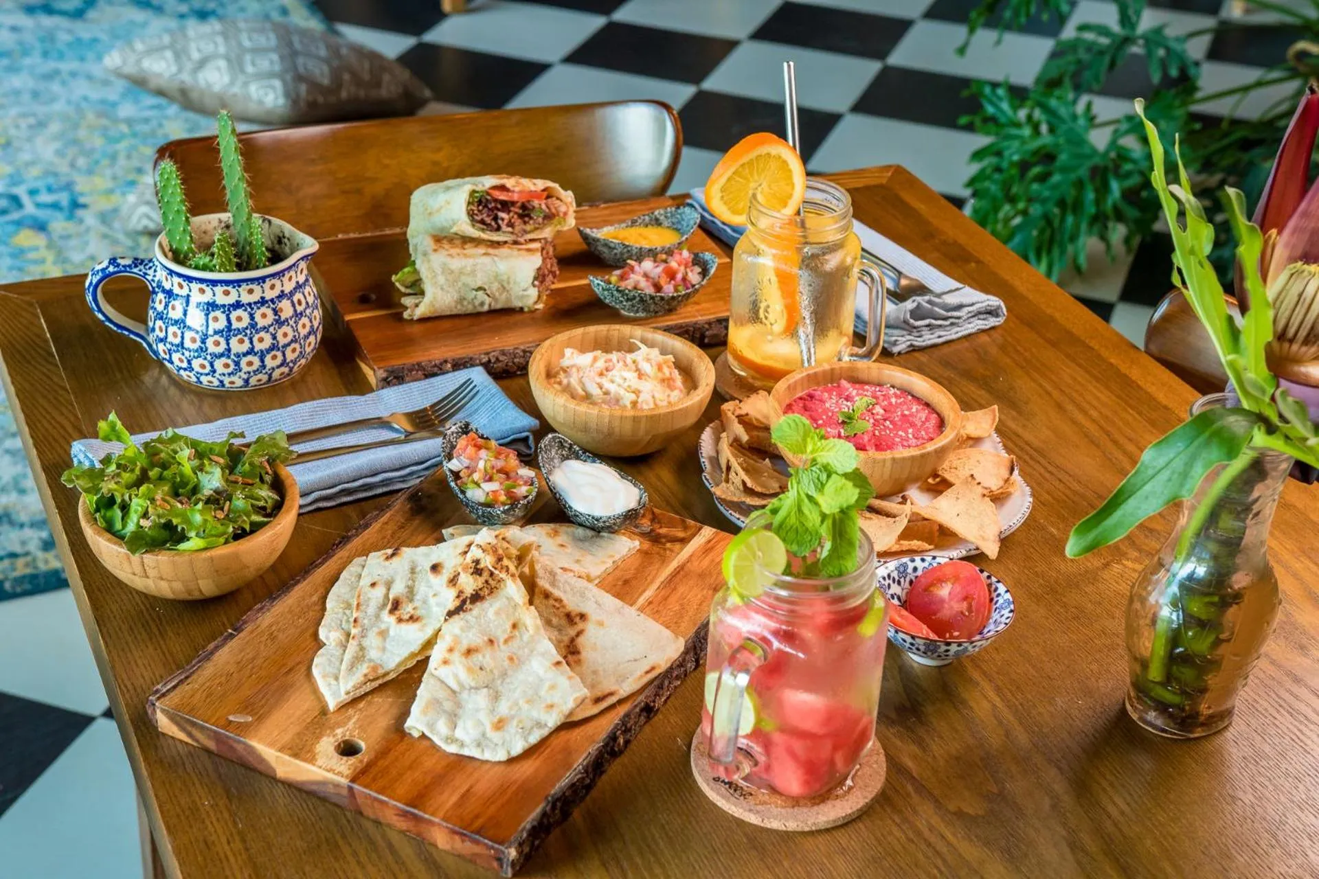 Restaurant/places to eat in Hotel Posada Las Orquídeas,West End