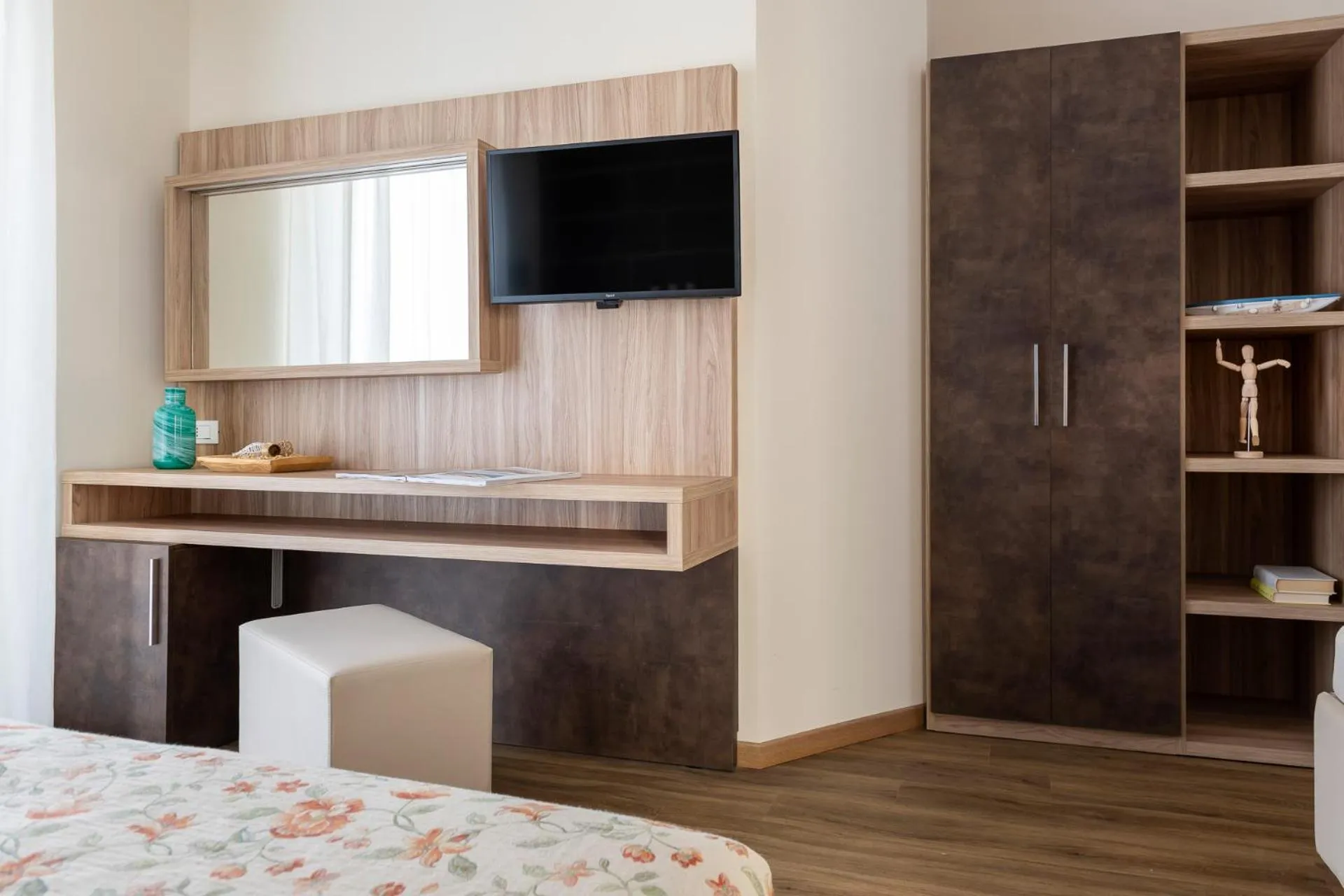 Bedroom, Bed in Hotel Rondinella e Viola