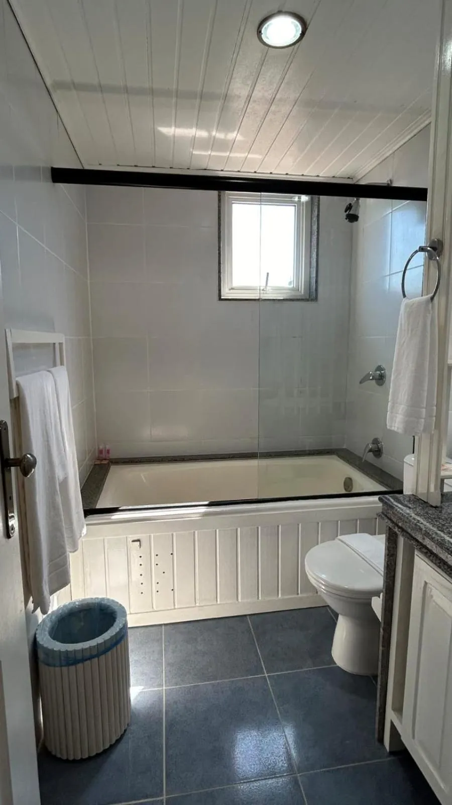 Shower in Hotel Du Lac Macaé