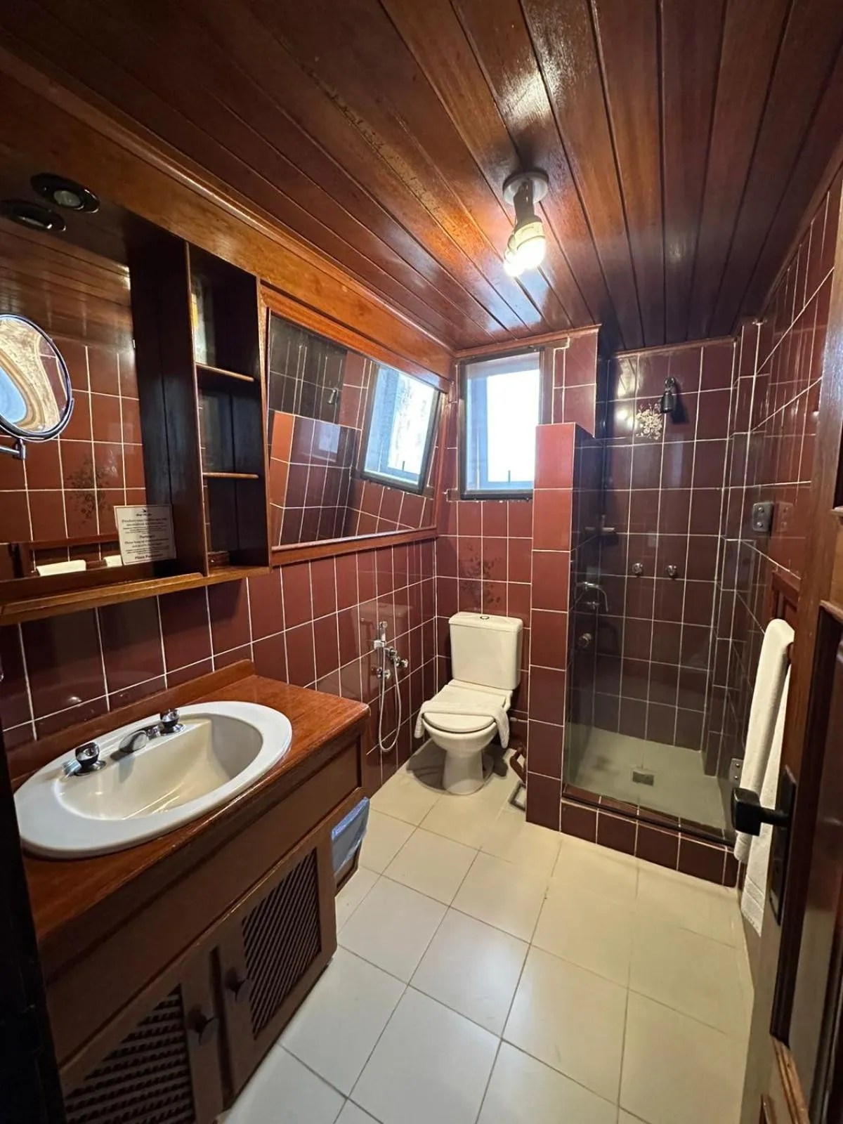 Bathroom in Hotel Du Lac Macaé