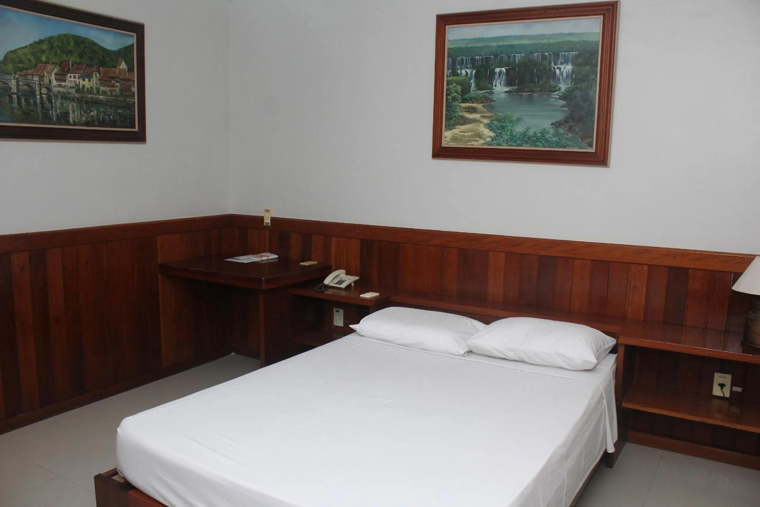 Property building, Bed in Hotel Du Lac Macaé