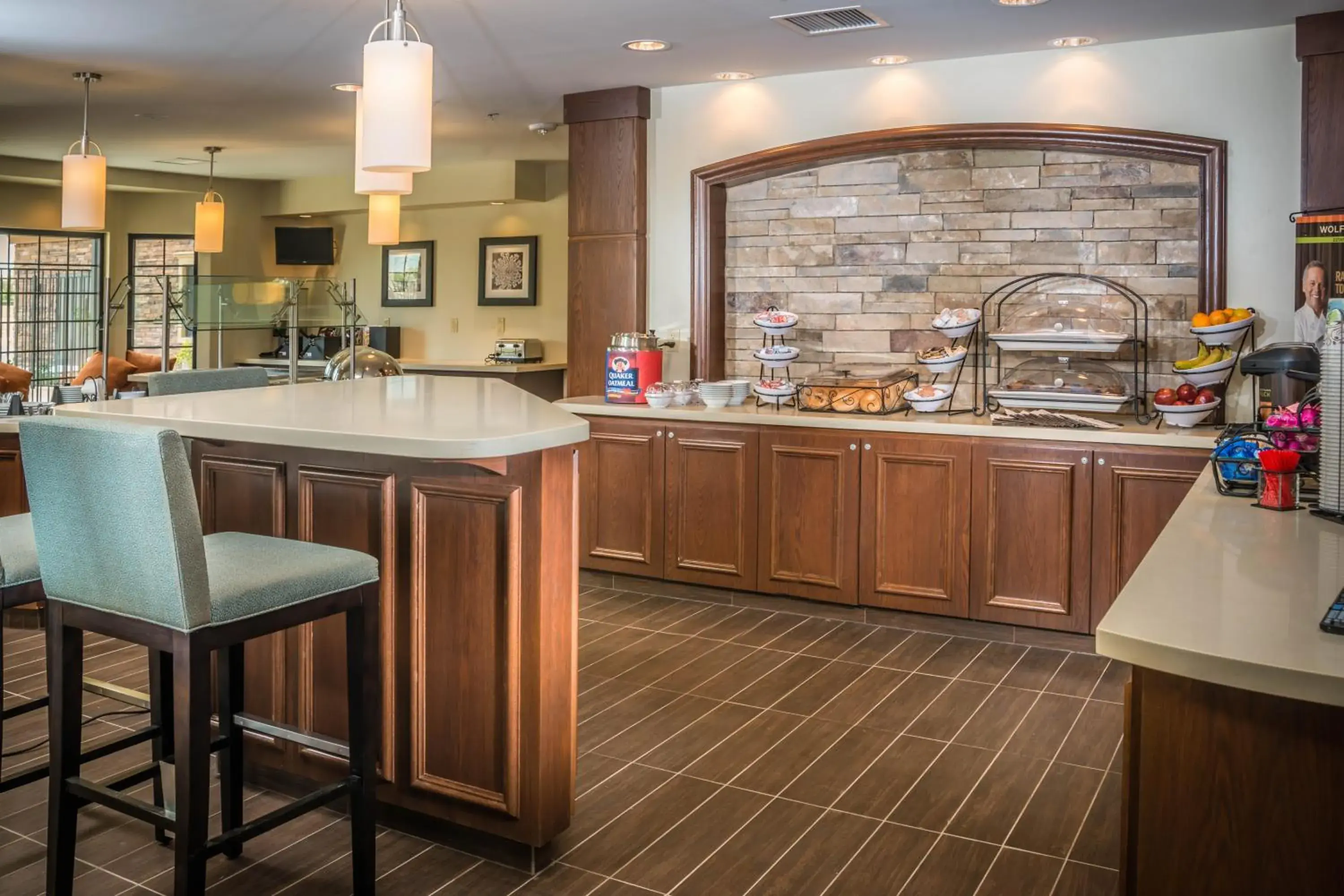 Breakfast in Staybridge Suites Chandler by IHG Breakfast in Staybridge Suites Chandler by IHG