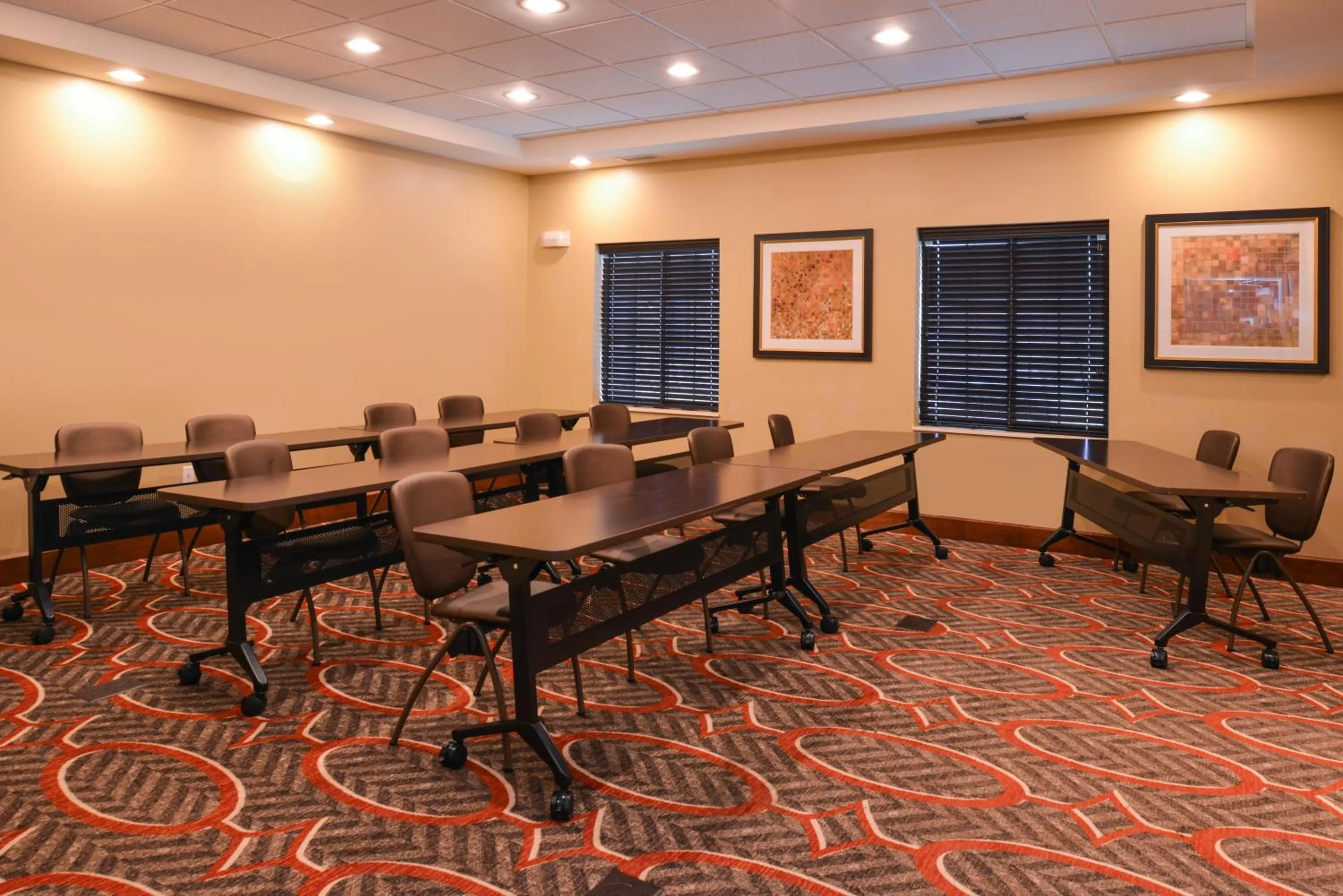 Meeting/conference room in Staybridge Suites Merrillville by IHG
