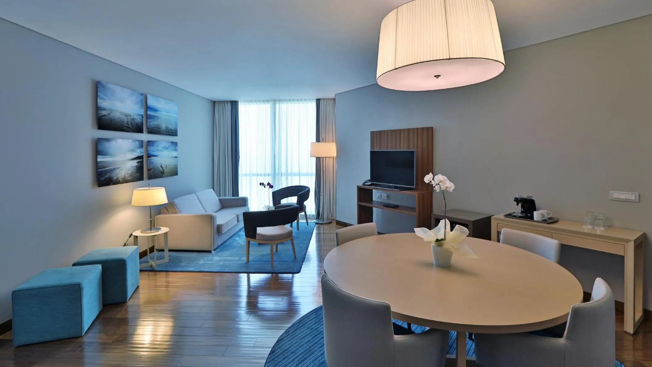 Photo of the whole room in Hotel InterContinental Cartagena by IHG