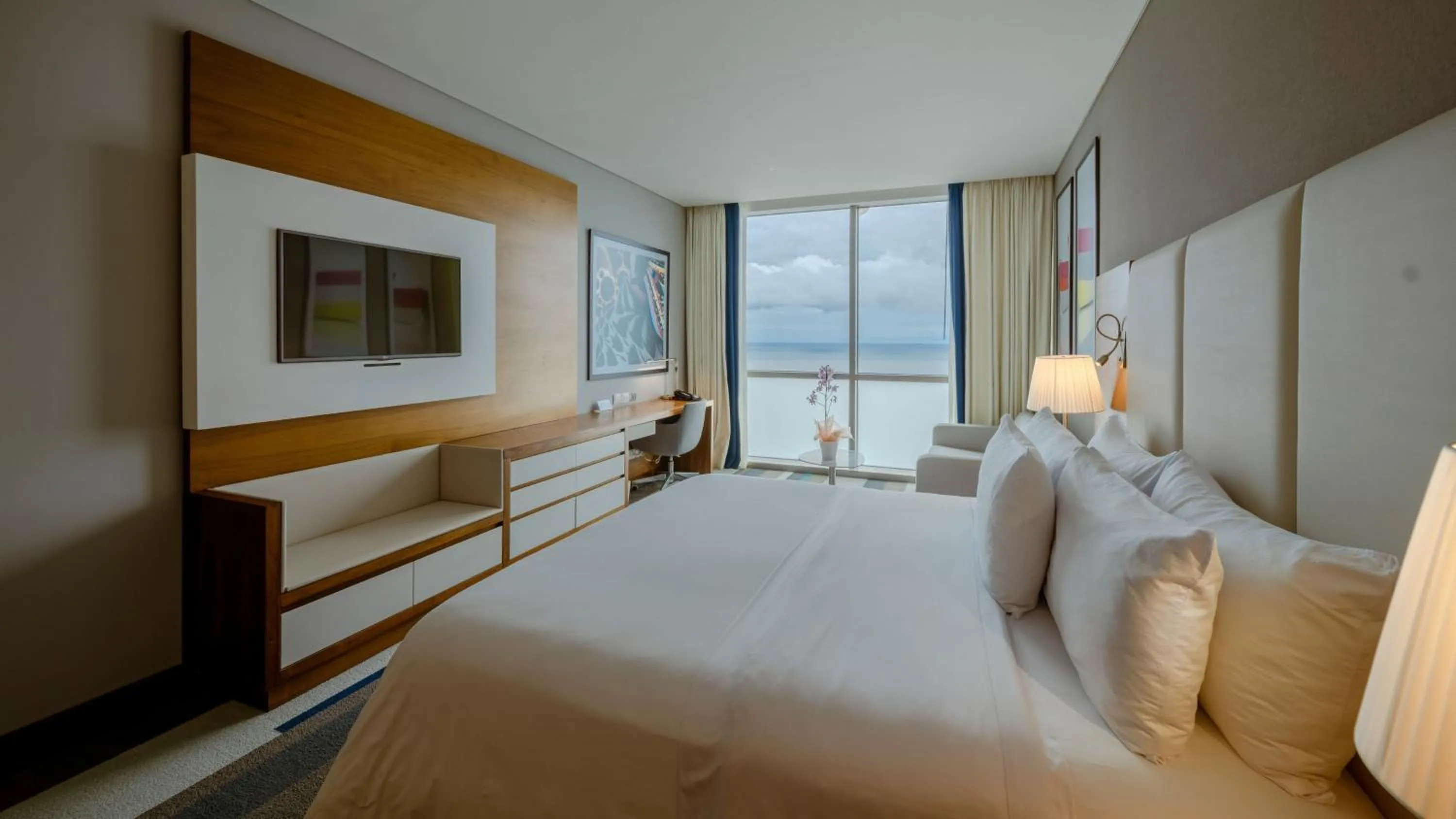 Photo of the whole room, Bed in Hotel InterContinental Cartagena by IHG