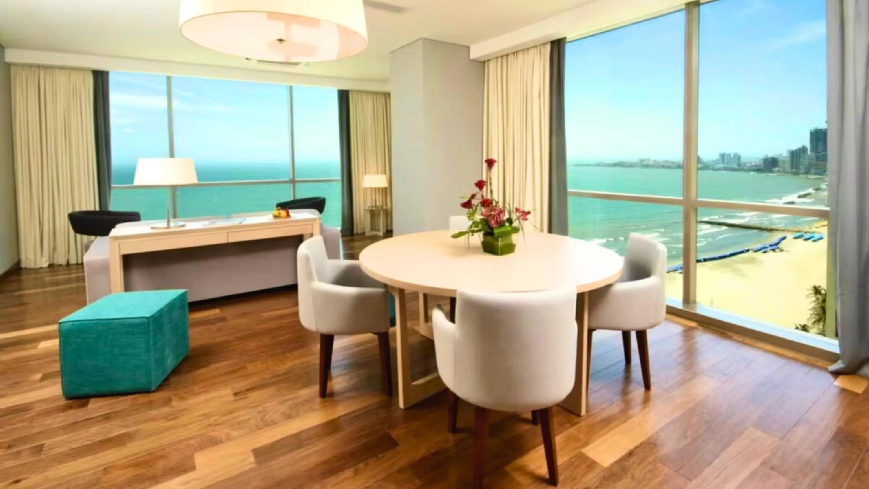 Photo of the whole room in Hotel InterContinental Cartagena by IHG