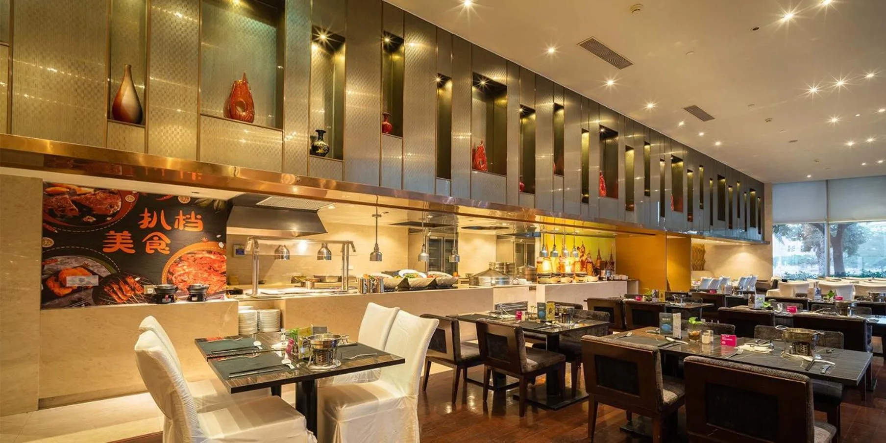 Restaurant/places to eat in Crowne Plaza Zhangzhou by IHG