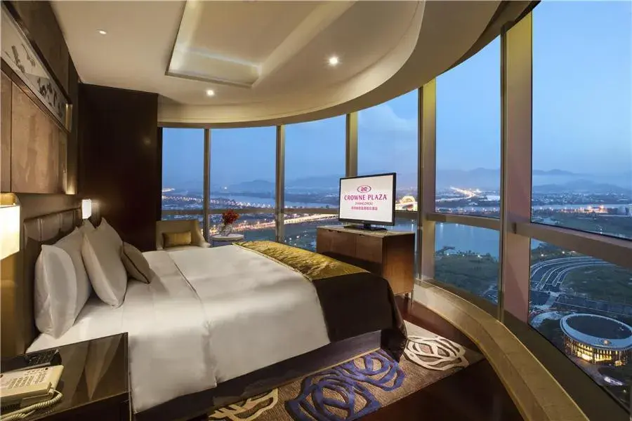 Bed in Crowne Plaza Zhangzhou by IHG Bed in Crowne Plaza Zhangzhou by IHG