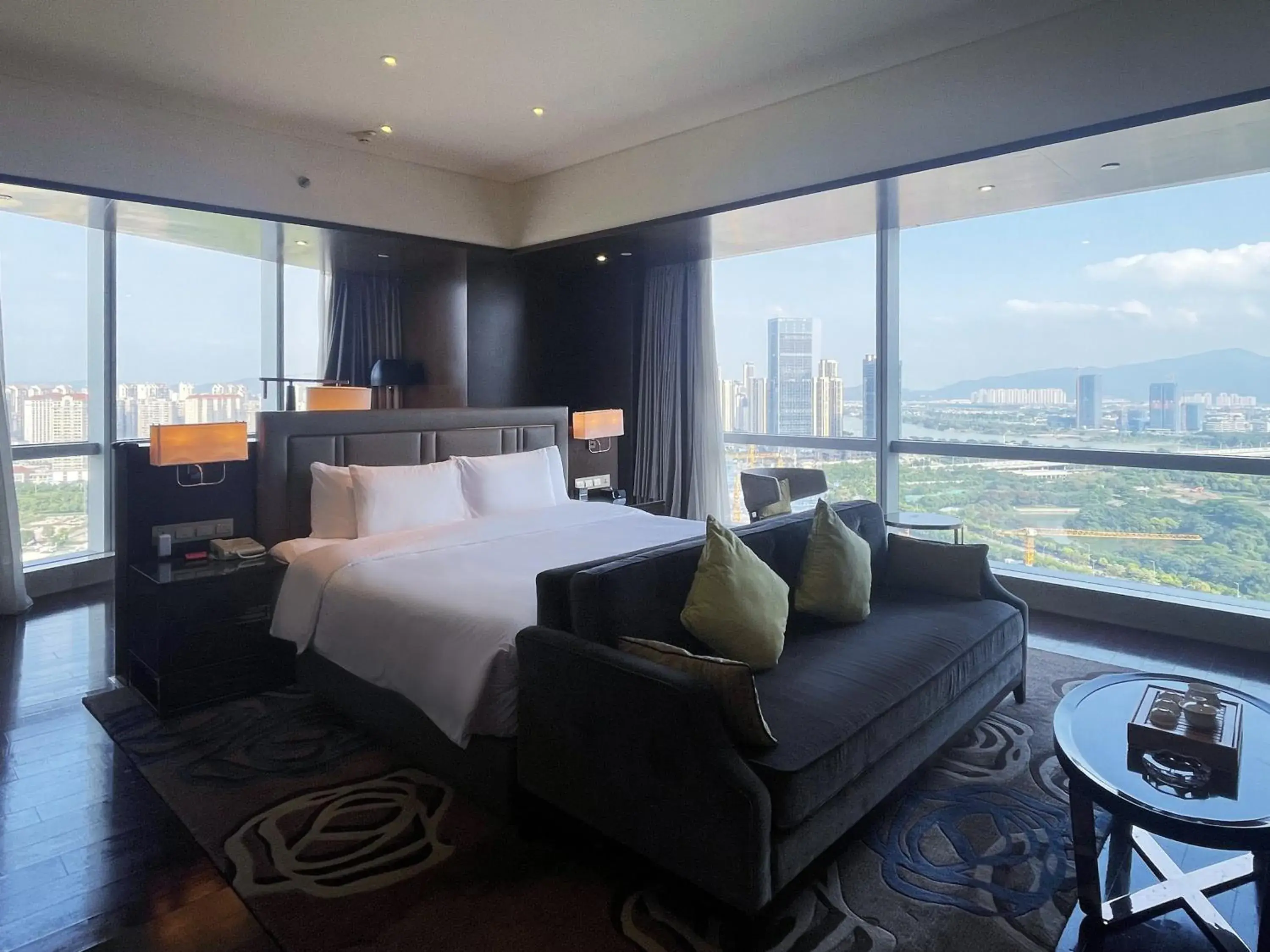 Bed in Crowne Plaza Zhangzhou by IHG Bed in Crowne Plaza Zhangzhou by IHG