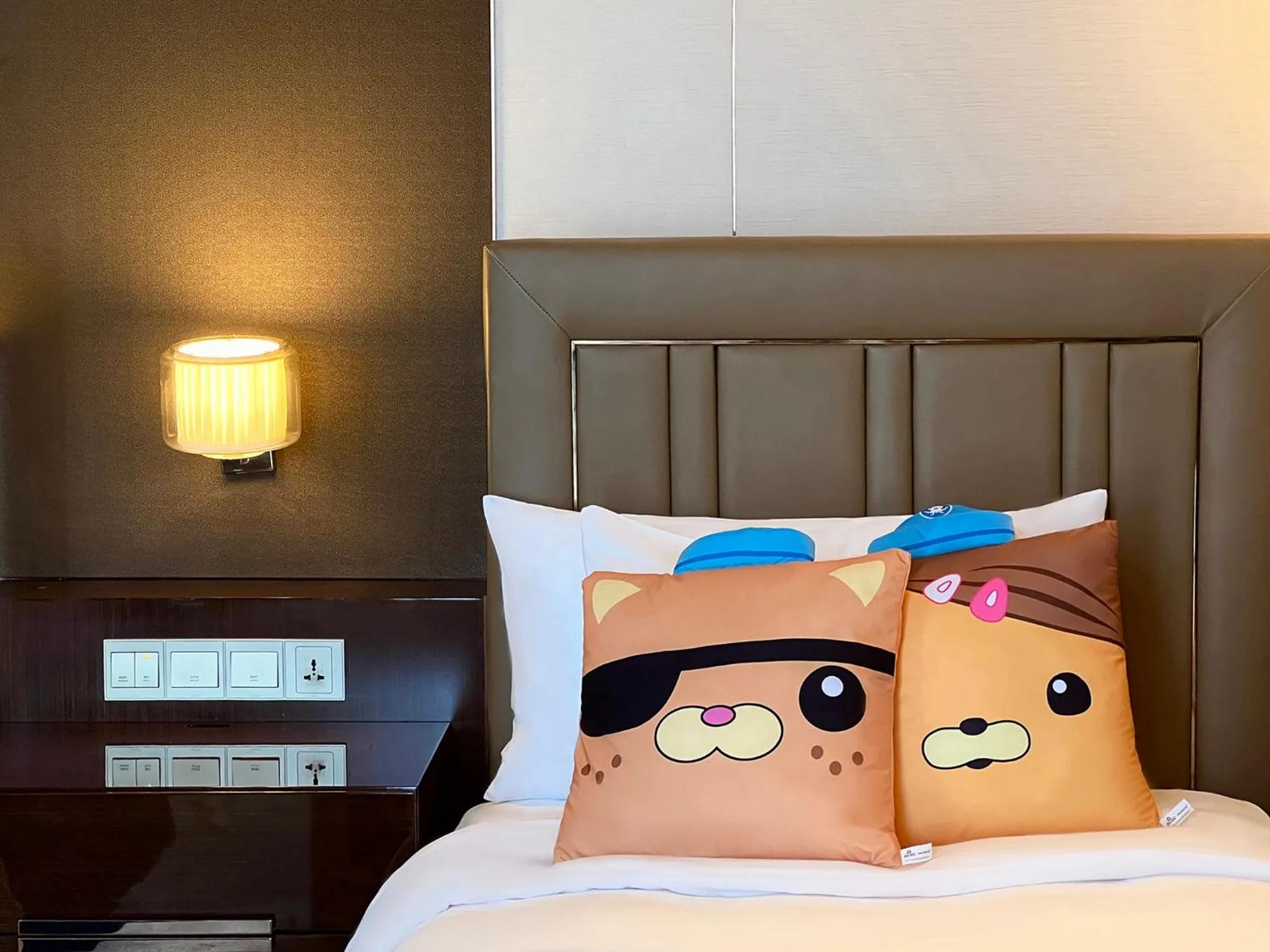 Photo of the whole room, Bed in Crowne Plaza Zhangzhou by IHG