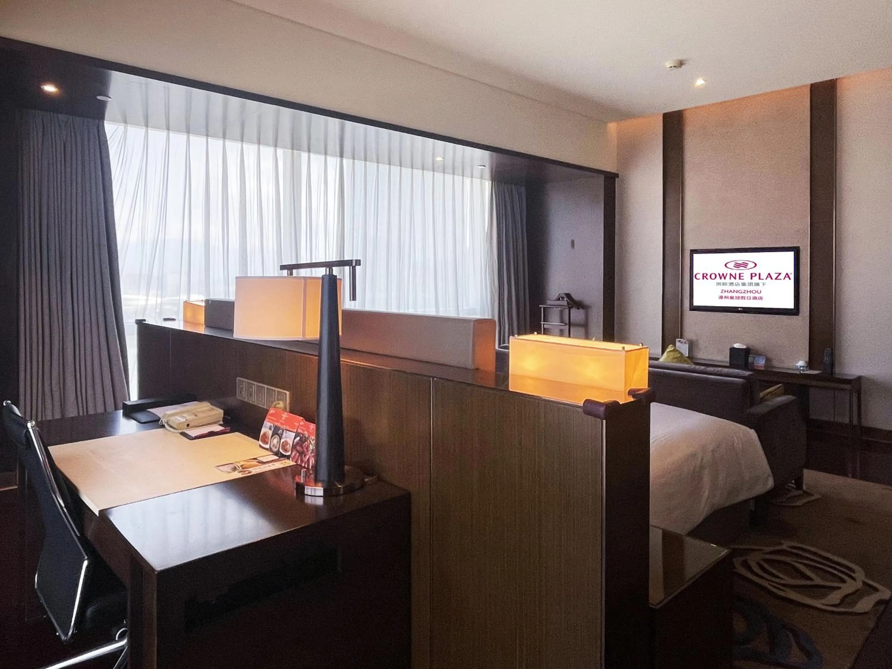 TV and multimedia, Bed in Crowne Plaza Zhangzhou by IHG