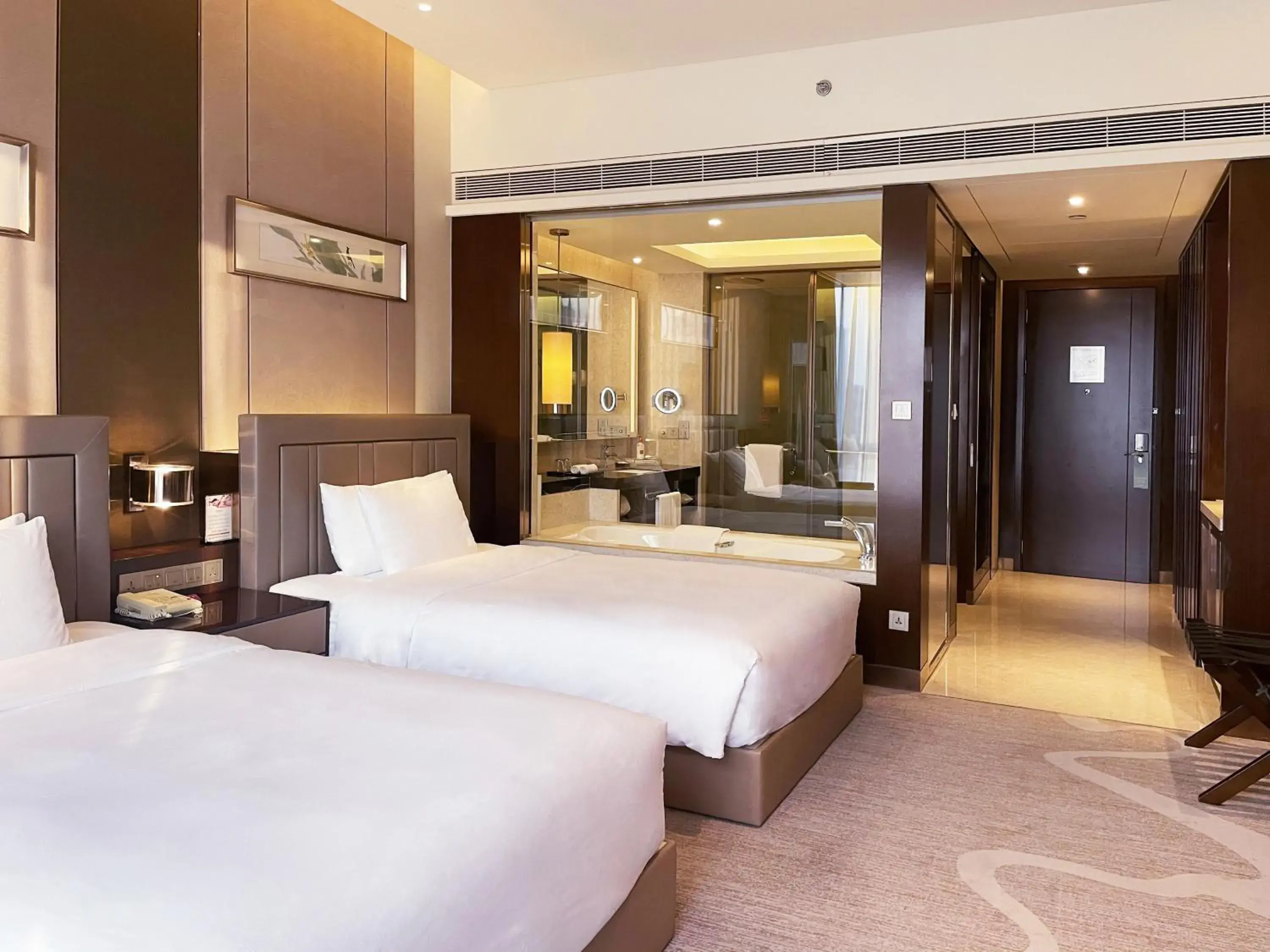 Bed in Crowne Plaza Zhangzhou by IHG Bed in Crowne Plaza Zhangzhou by IHG