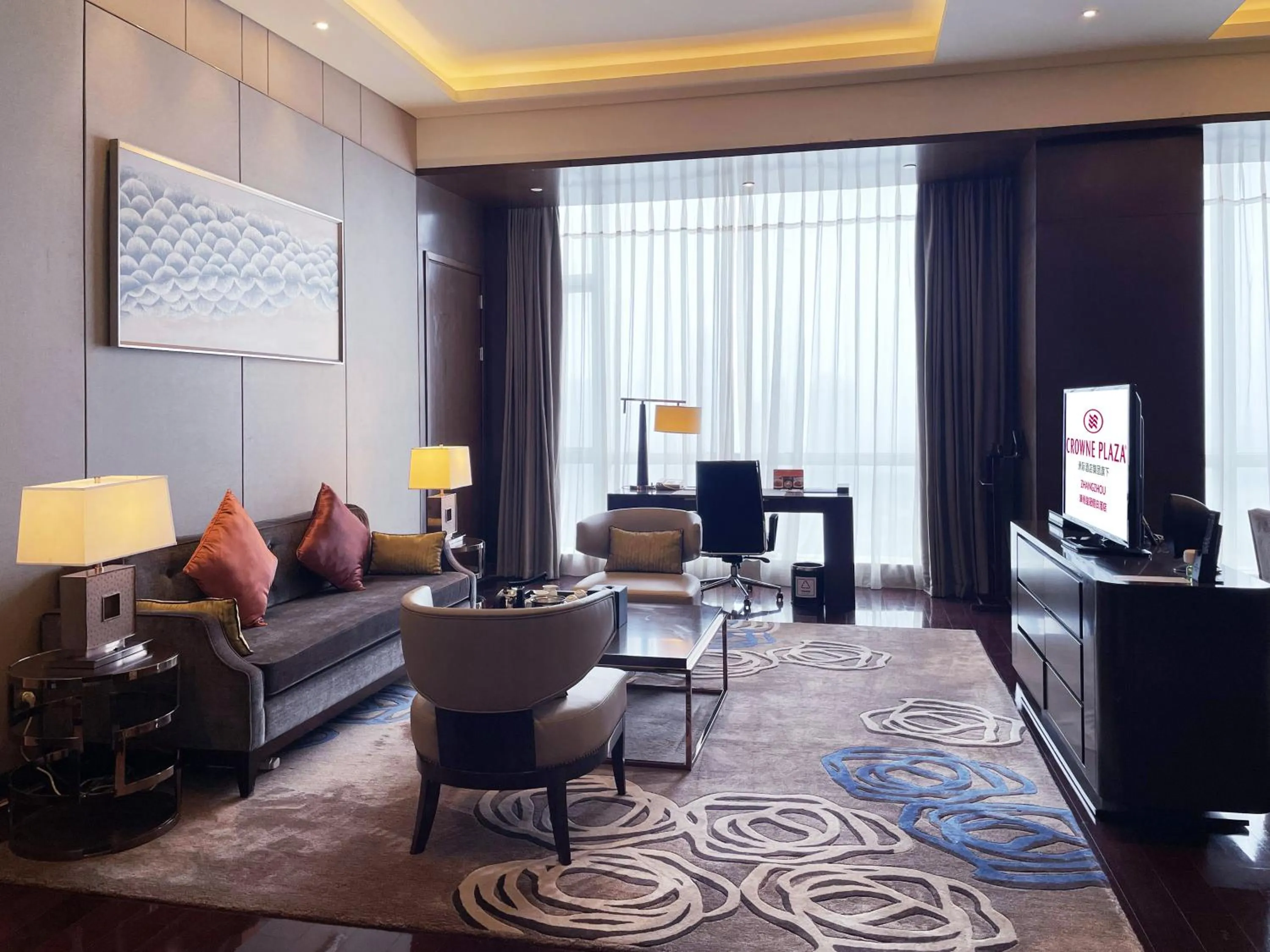 TV and multimedia in Crowne Plaza Zhangzhou by IHG