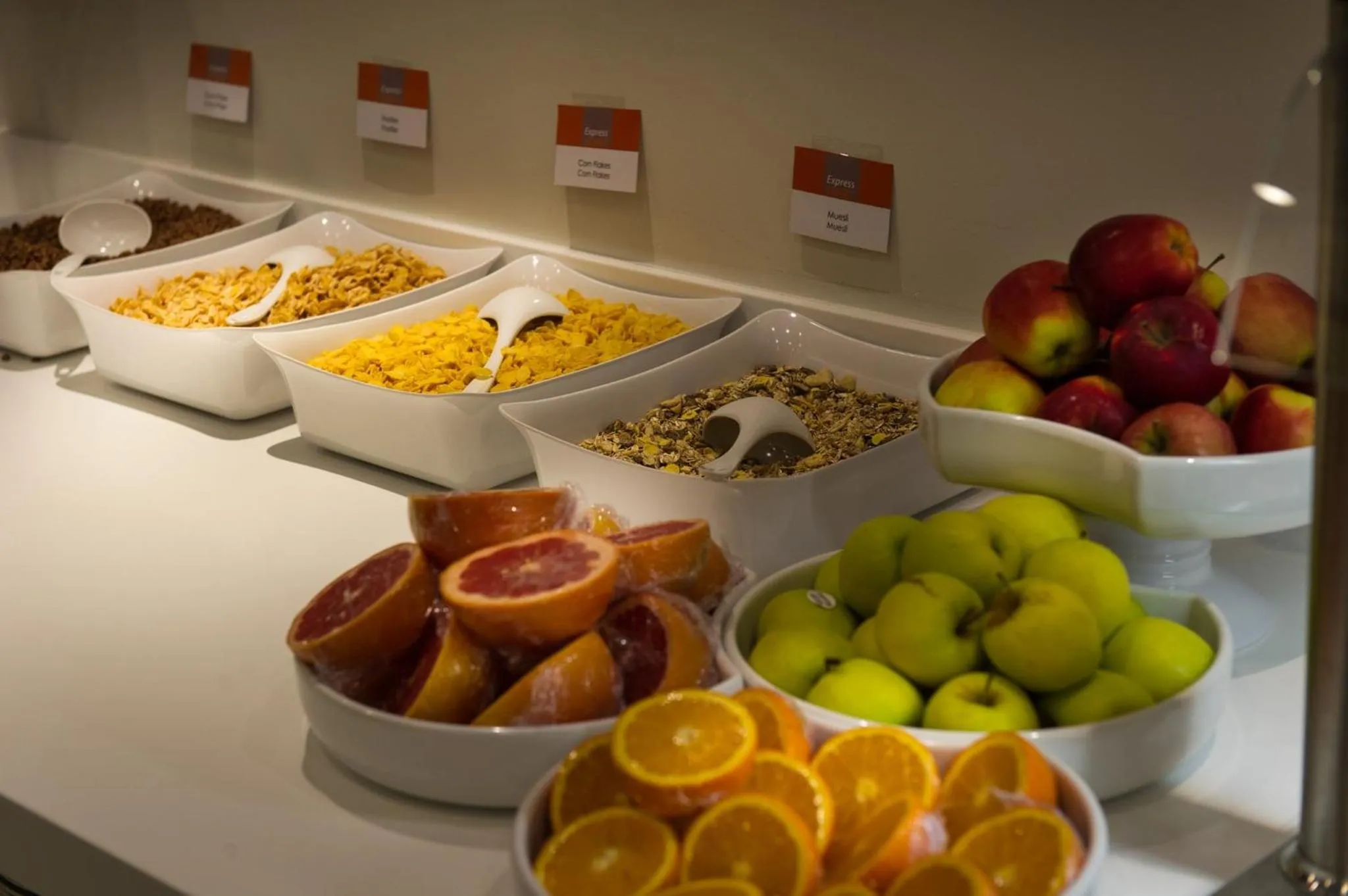 Breakfast in Holiday Inn Express Strasbourg Centre by IHG