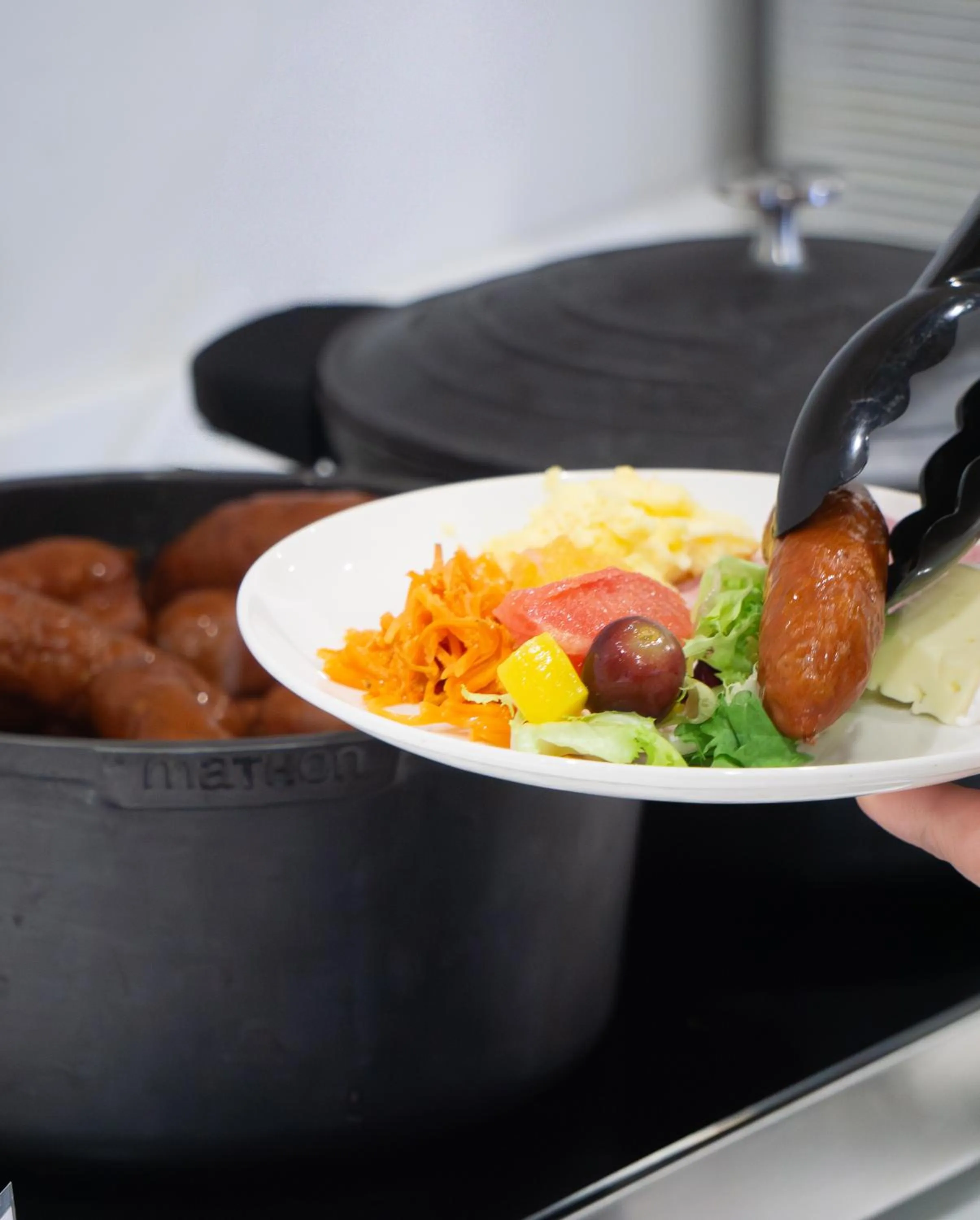 Restaurant/places to eat in Holiday Inn Express Strasbourg Centre by IHG