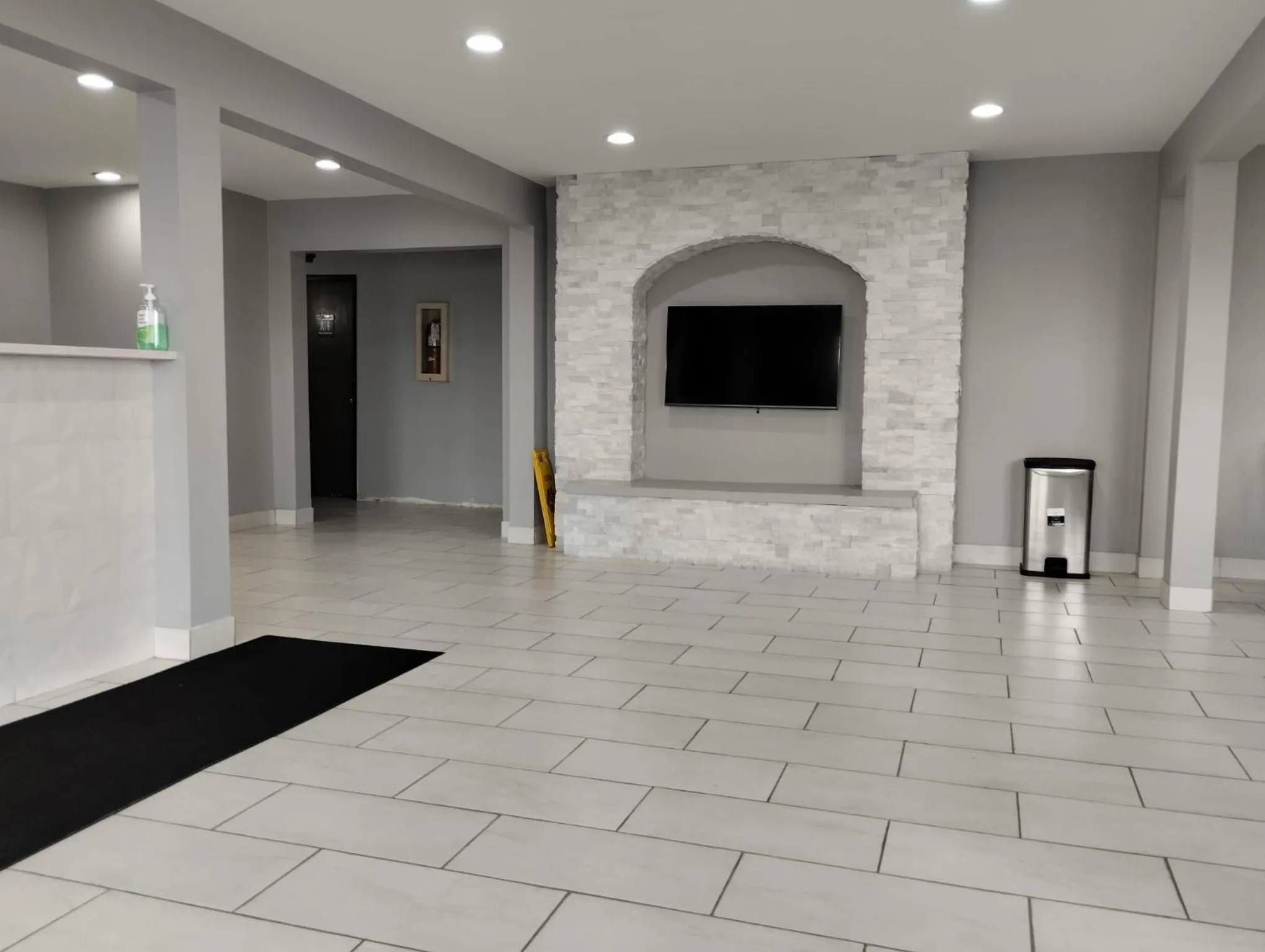 Super 8 by Wyndham Morris