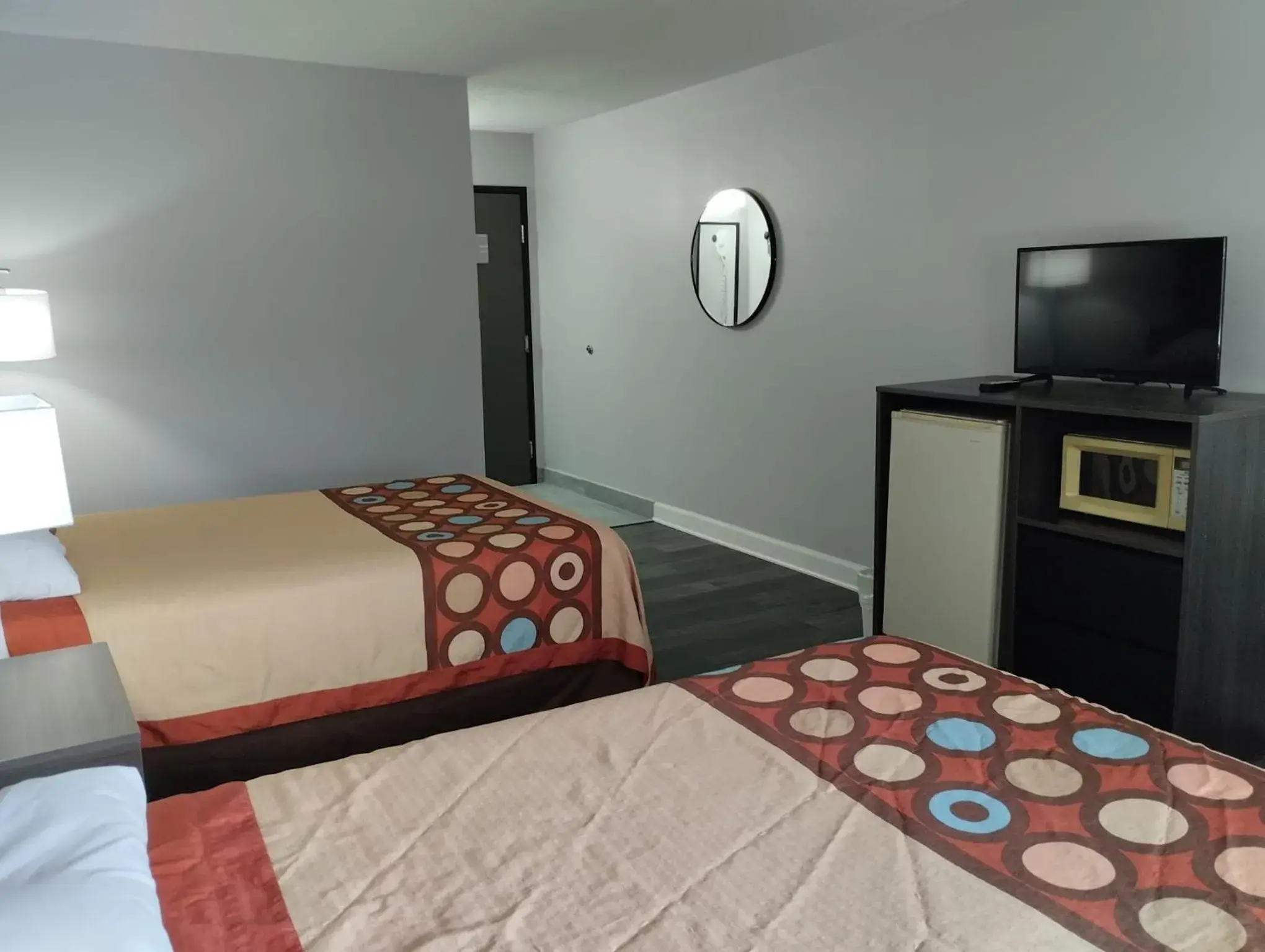 Bed in Super 8 by Wyndham Morris Bed in Super 8 by Wyndham Morris