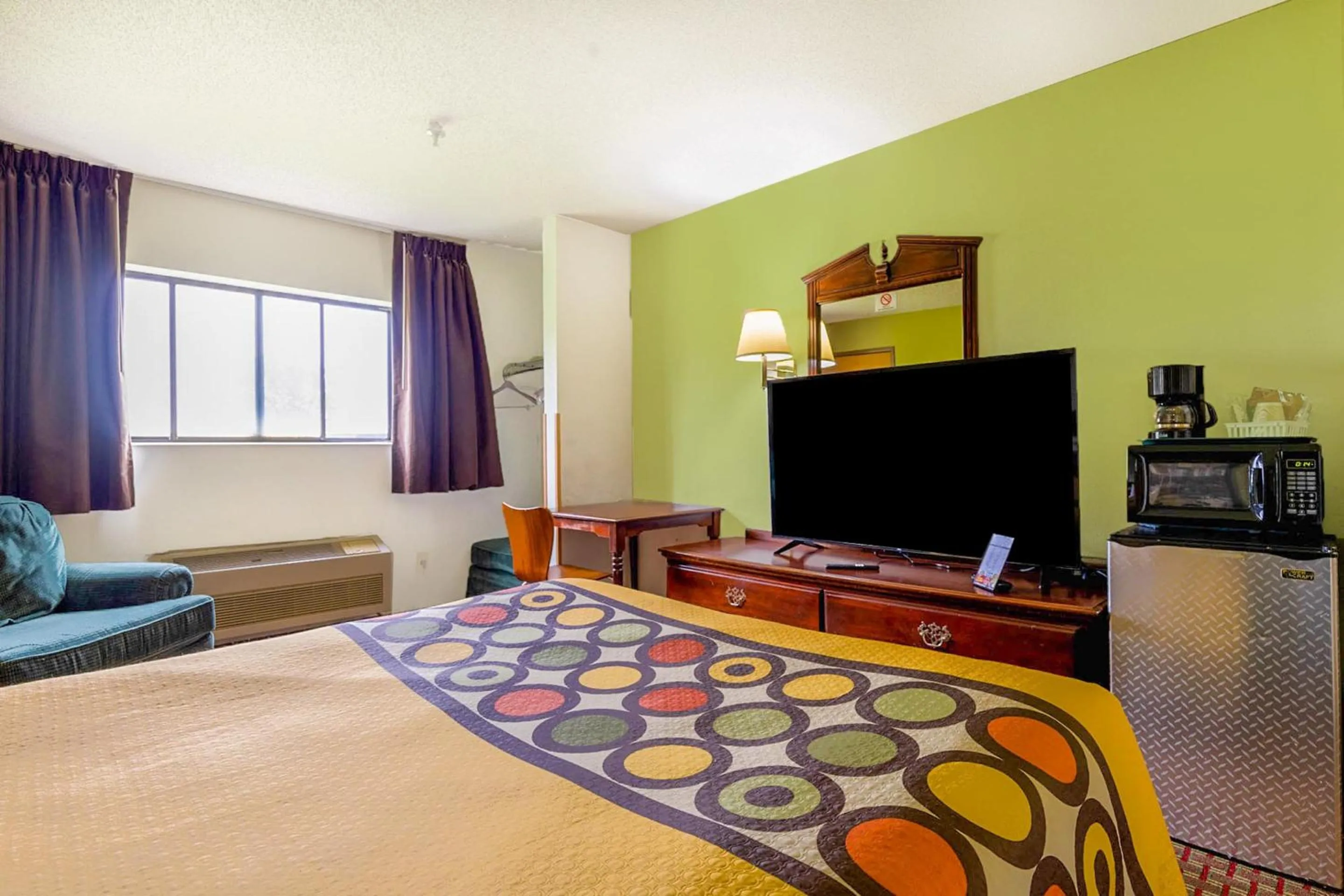 Bedroom, Bed in Super Sleep Inn