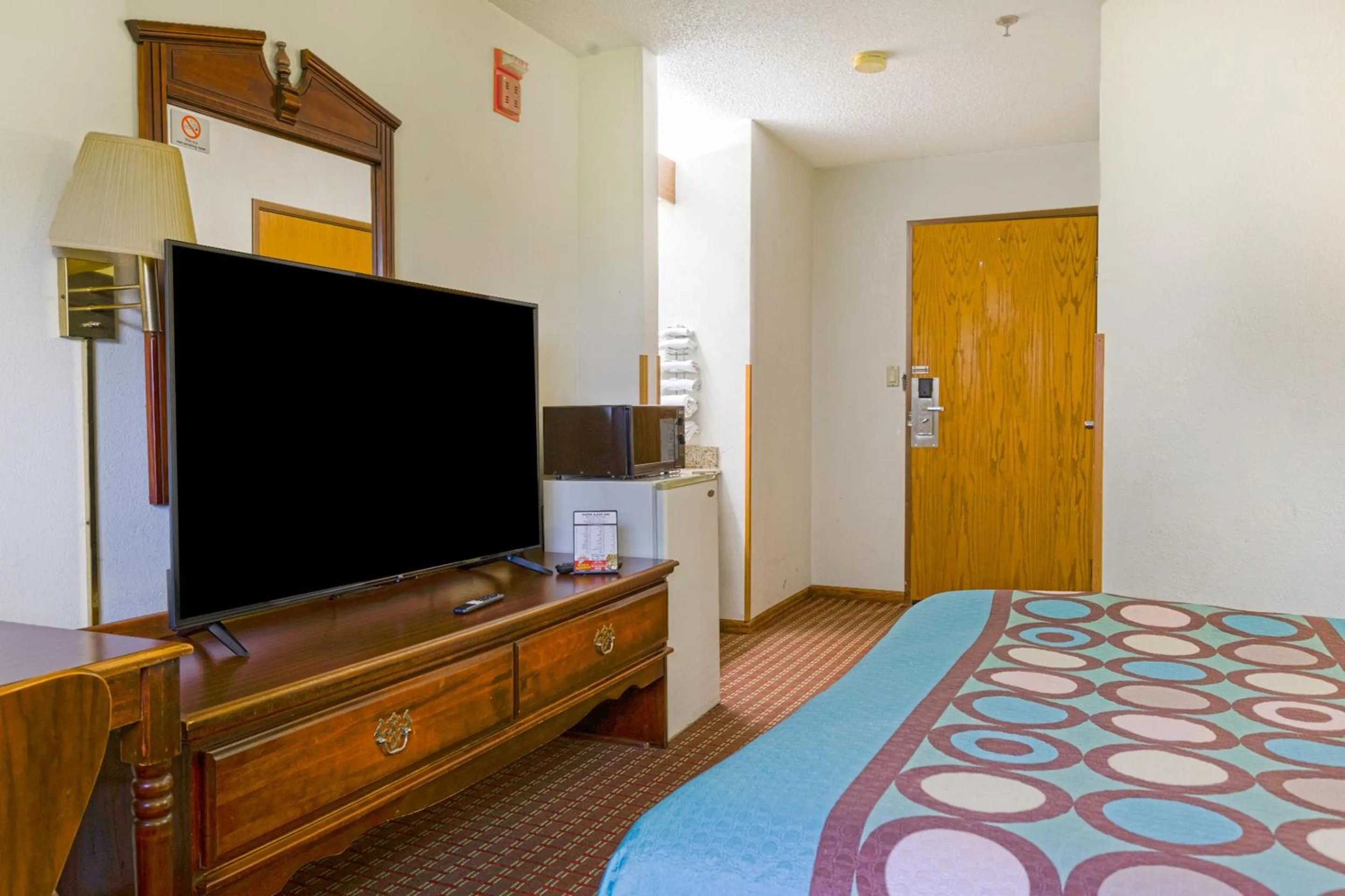 Bedroom, Bed in Super Sleep Inn