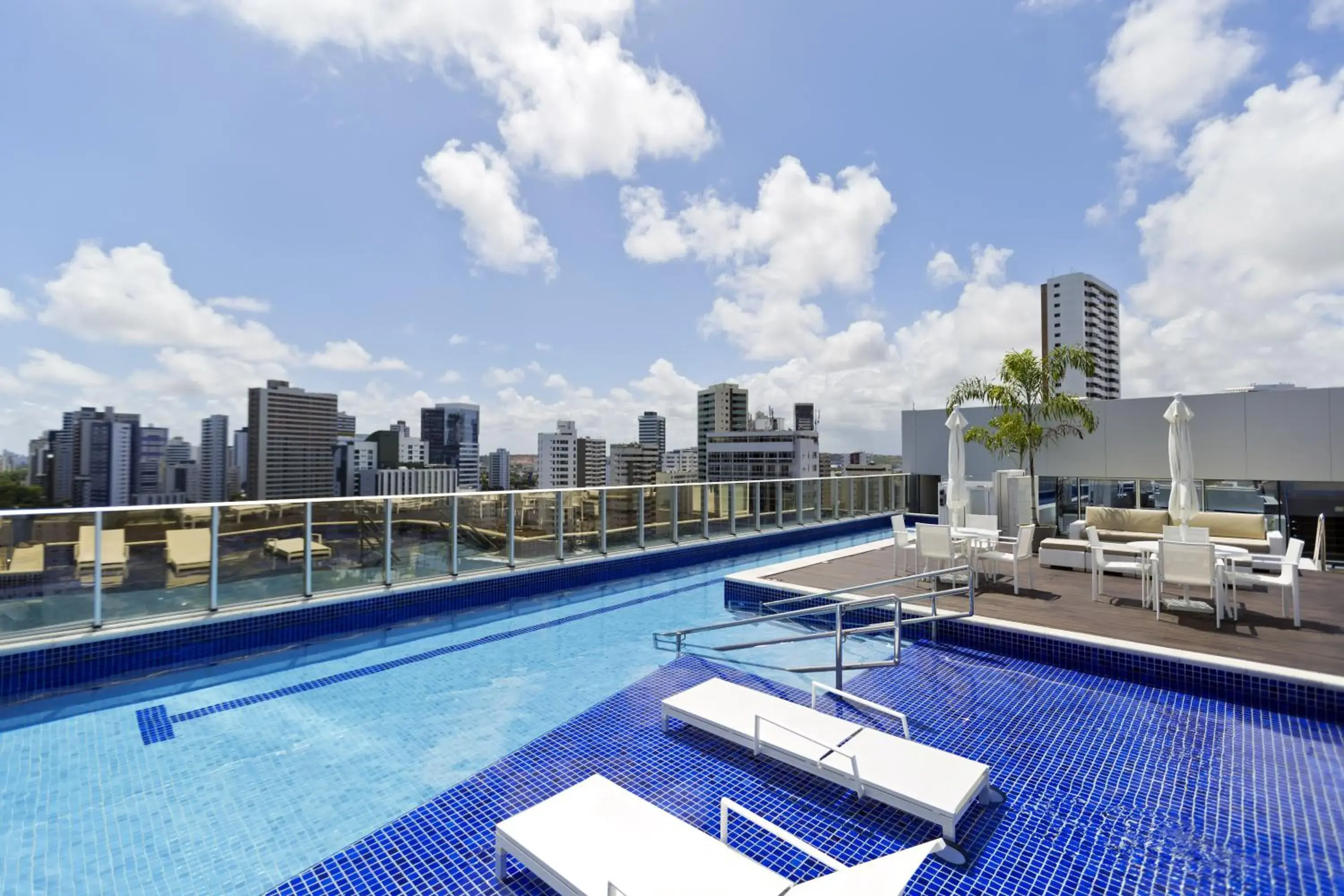 Swimming pool in Bugan Recife Boa Viagem Hotel - by Atlantica Swimming pool in Bugan Recife Boa Viagem Hotel - by Atlantica