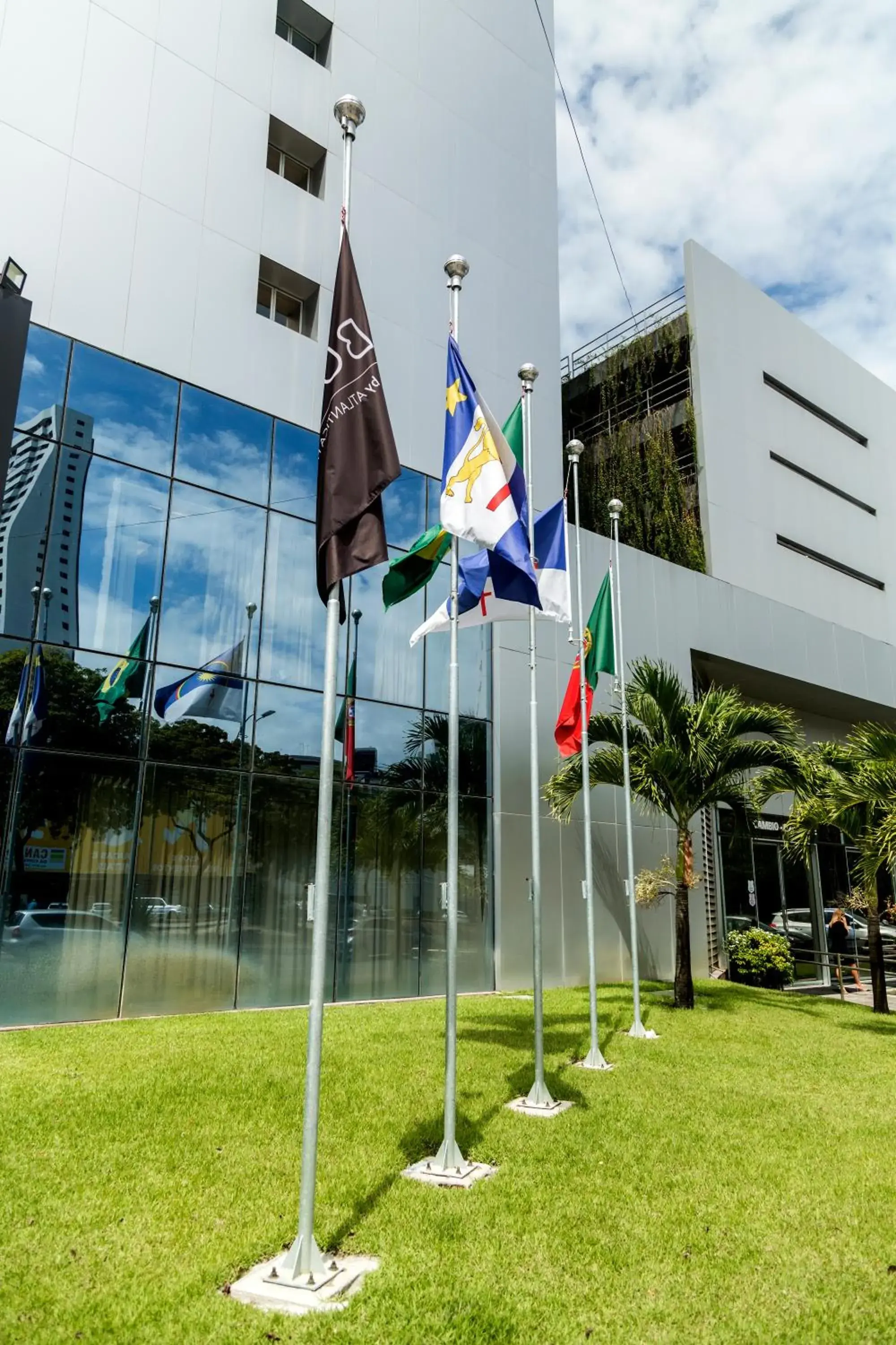 Property building in Bugan Recife Boa Viagem Hotel - by Atlantica Property building in Bugan Recife Boa Viagem Hotel - by Atlantica