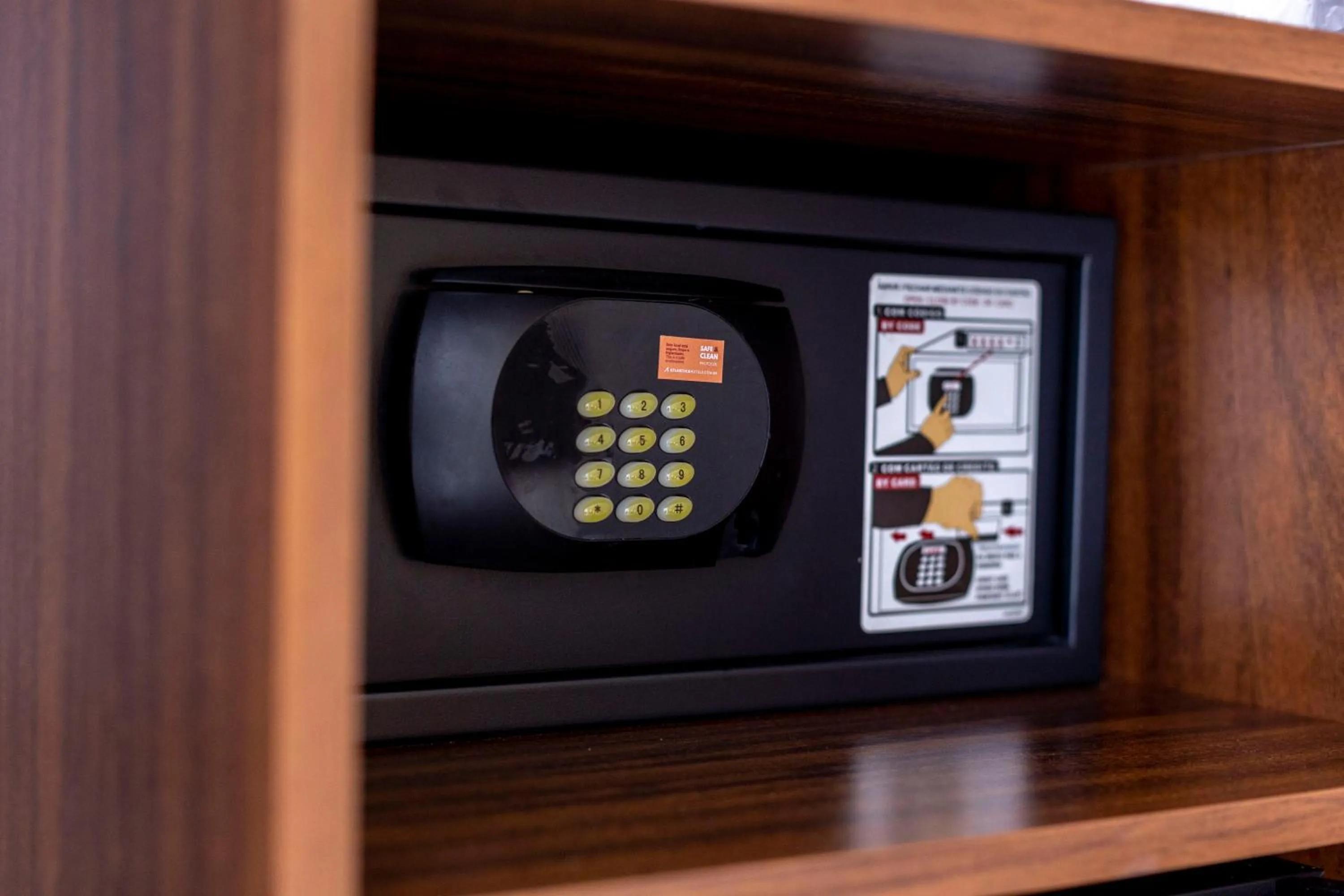 safe in Bugan Recife Boa Viagem Hotel - by Atlantica