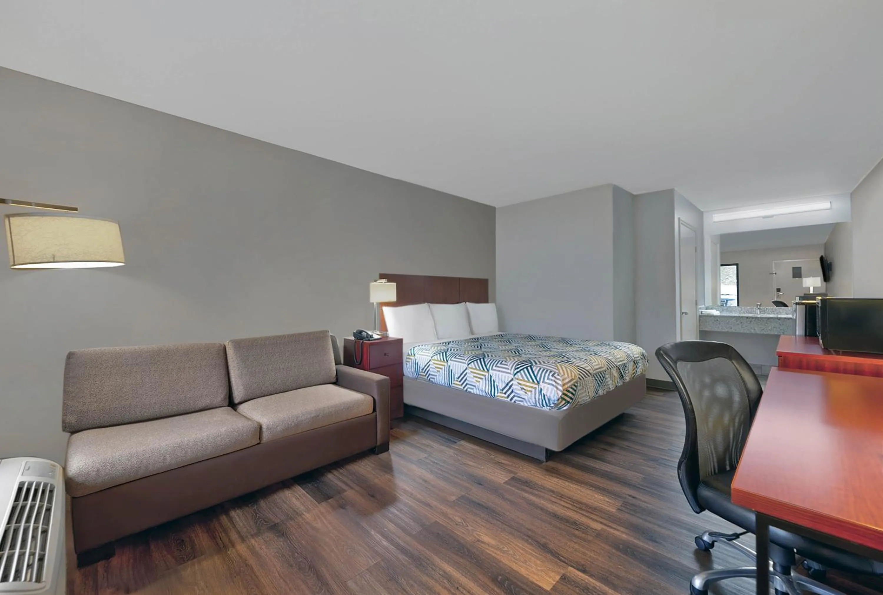 Bedroom, Bed in Motel 6 Scottsboro, AL Hwy 72