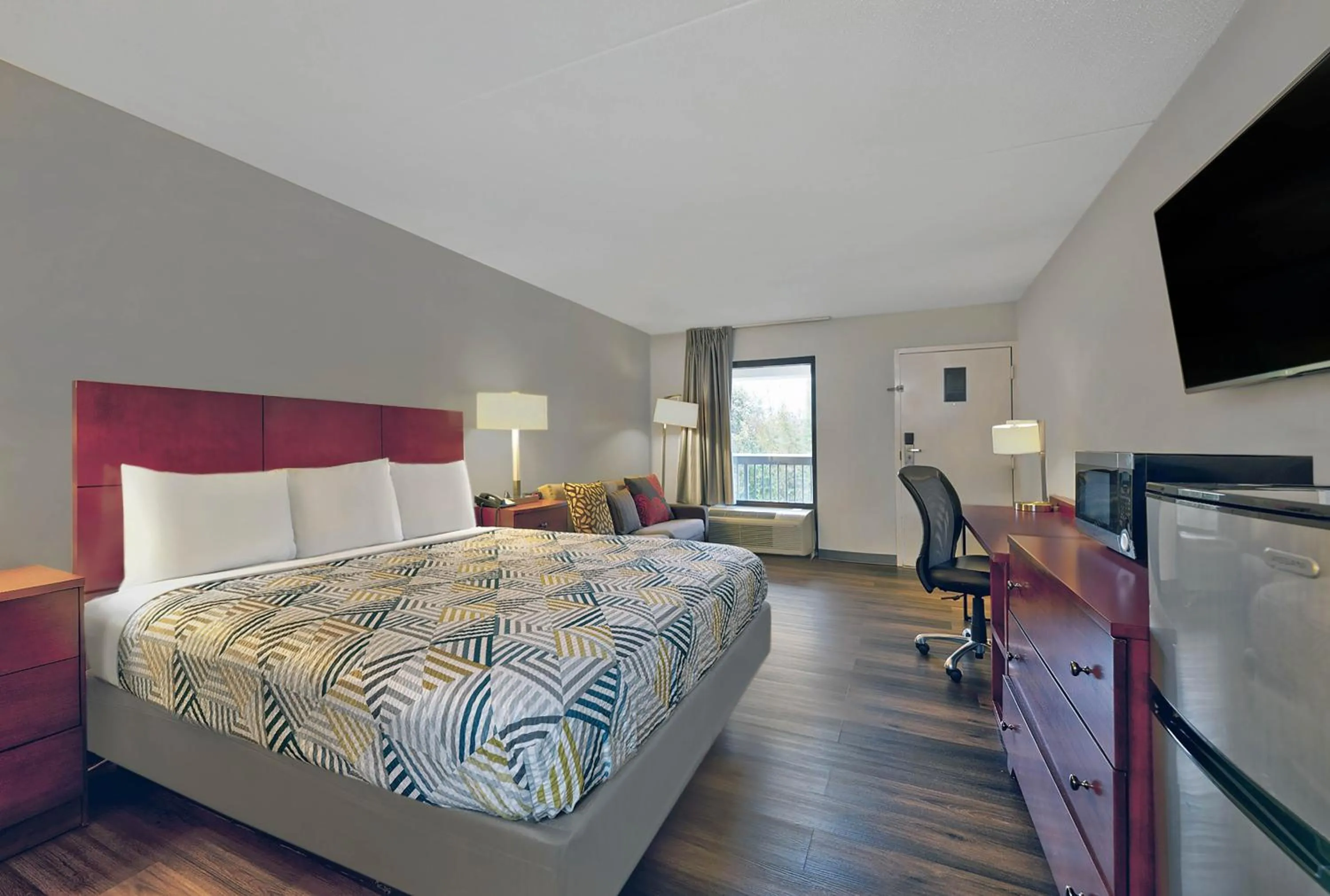 Bedroom, Bed in Motel 6 Scottsboro, AL Hwy 72