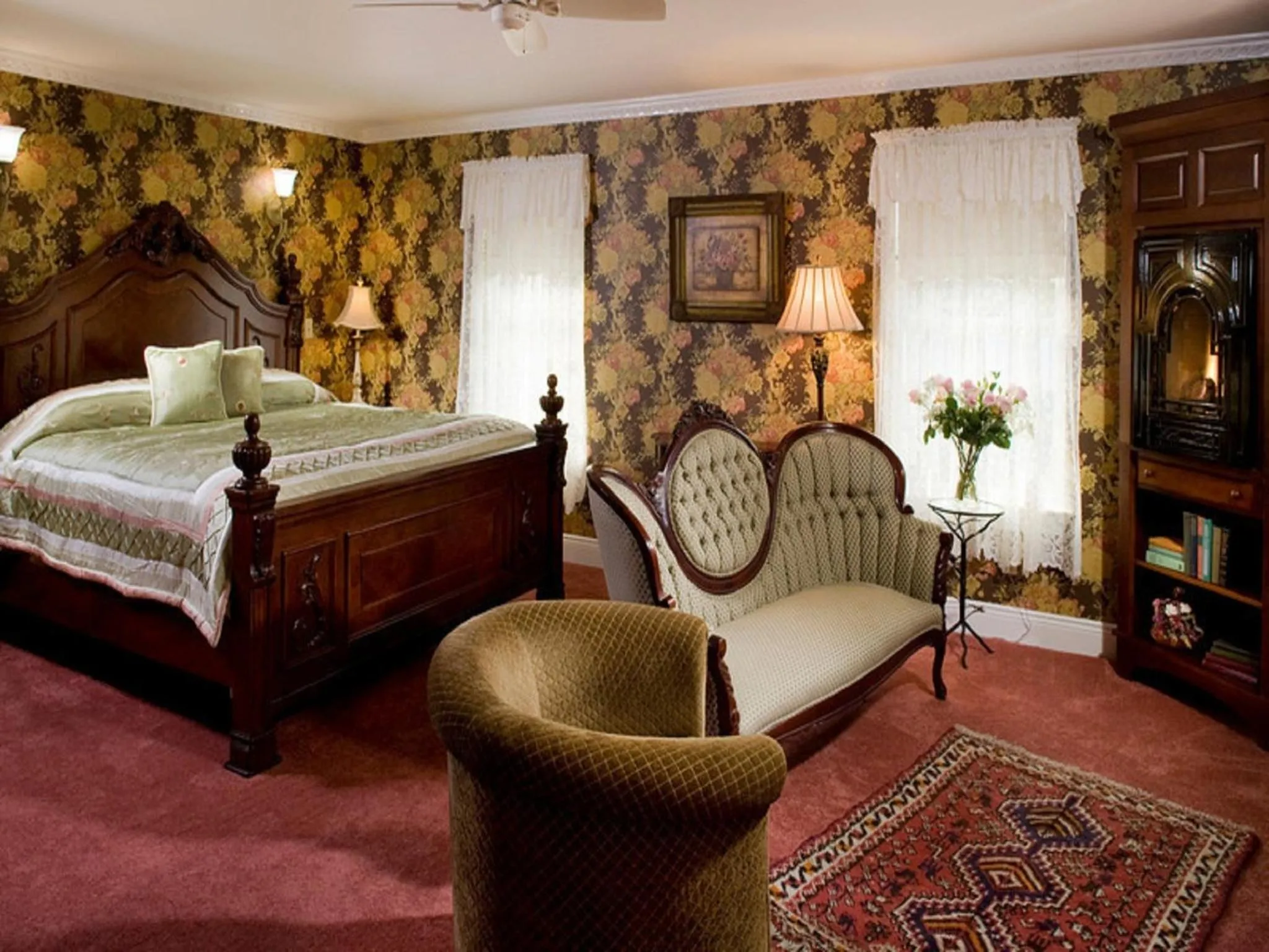 King Suite with Spa Bath in Wilbraham Mansion