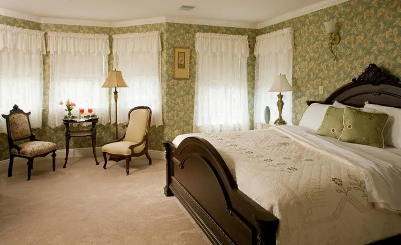 Wilbraham Mansion