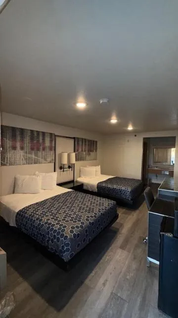Photo of the whole room, Bed in GO2 Inn & Suites by Relianse - El Paso