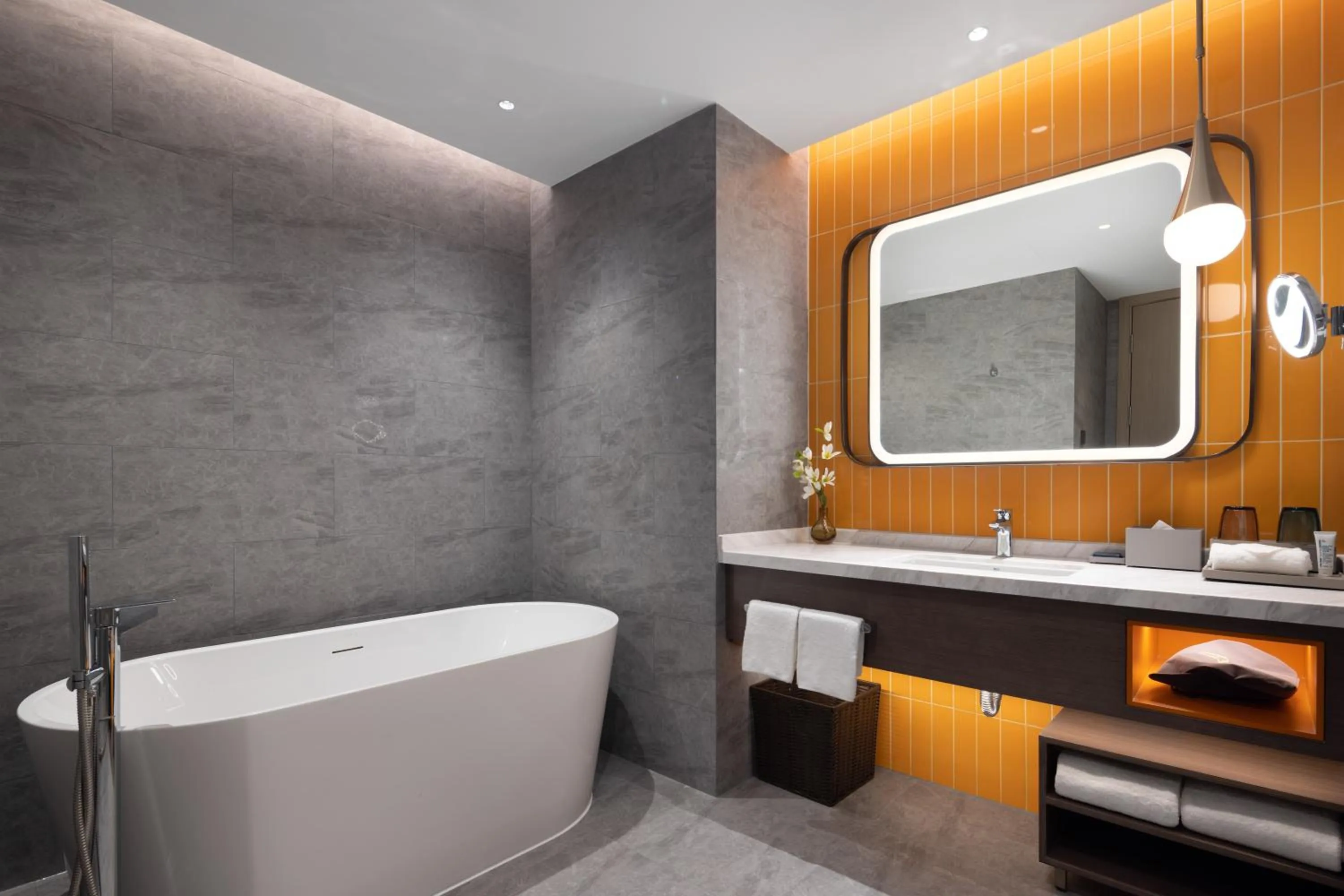Bathroom in Home2 Suites by Hilton Hefei South Railway Station