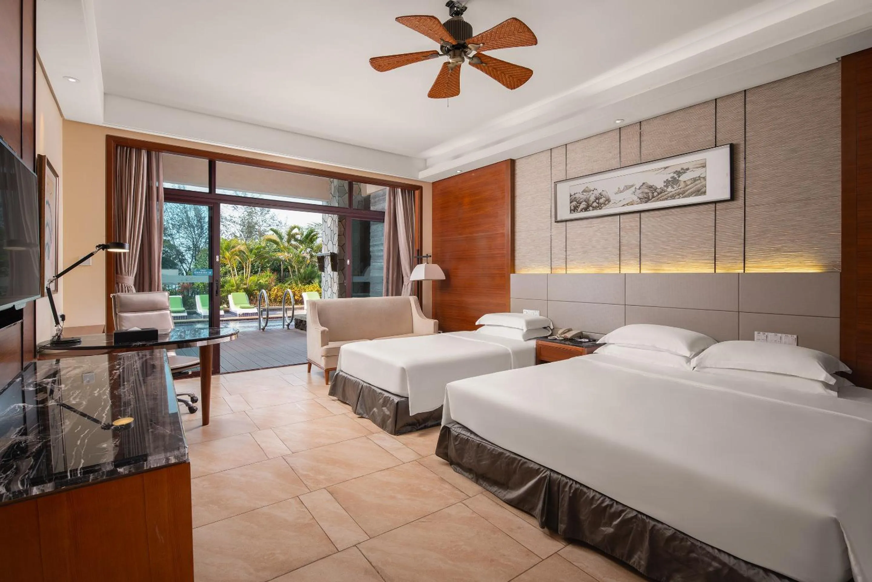 Bed in Country Garden Golden Beach Spring Hotel