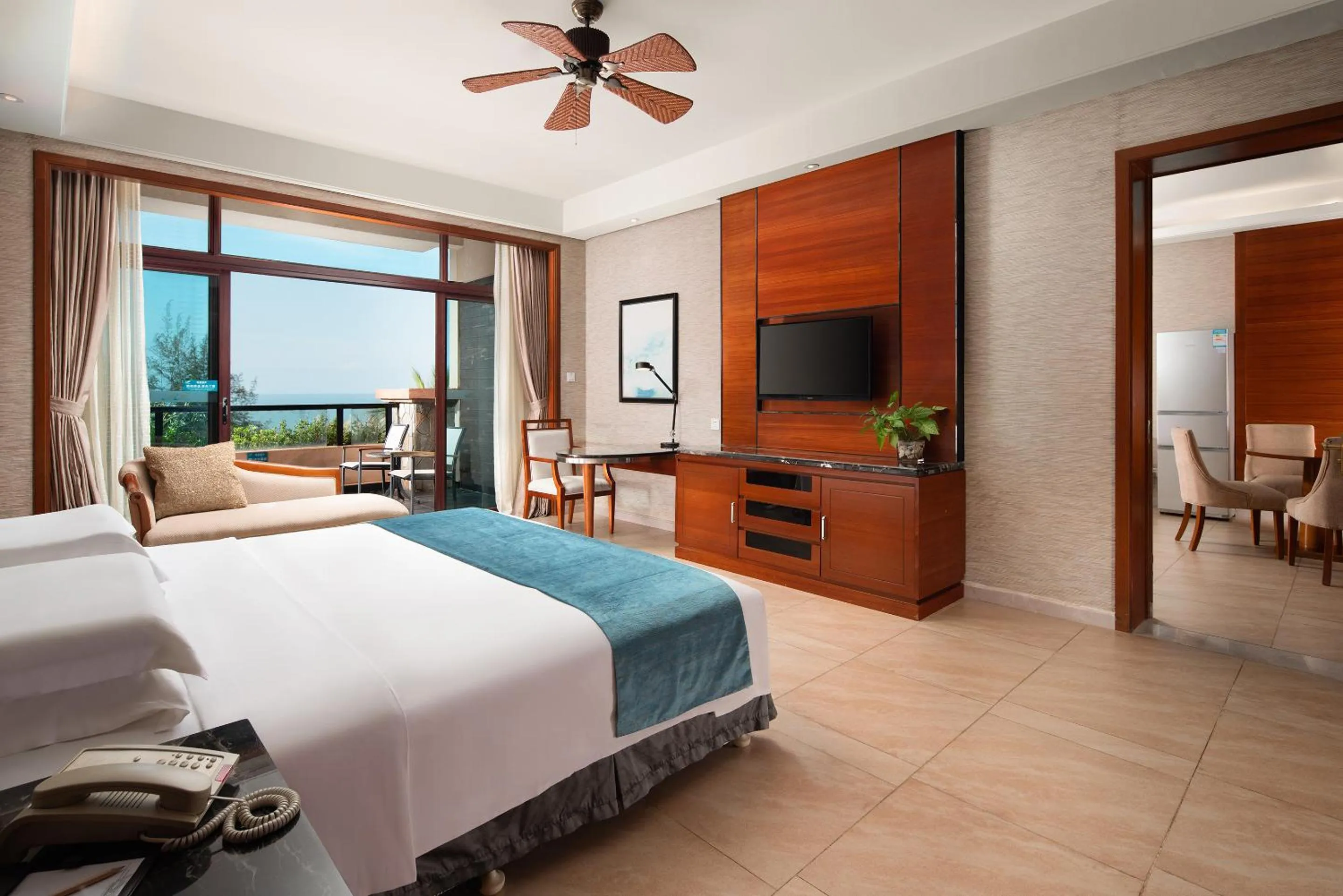 Bed in Country Garden Golden Beach Spring Hotel